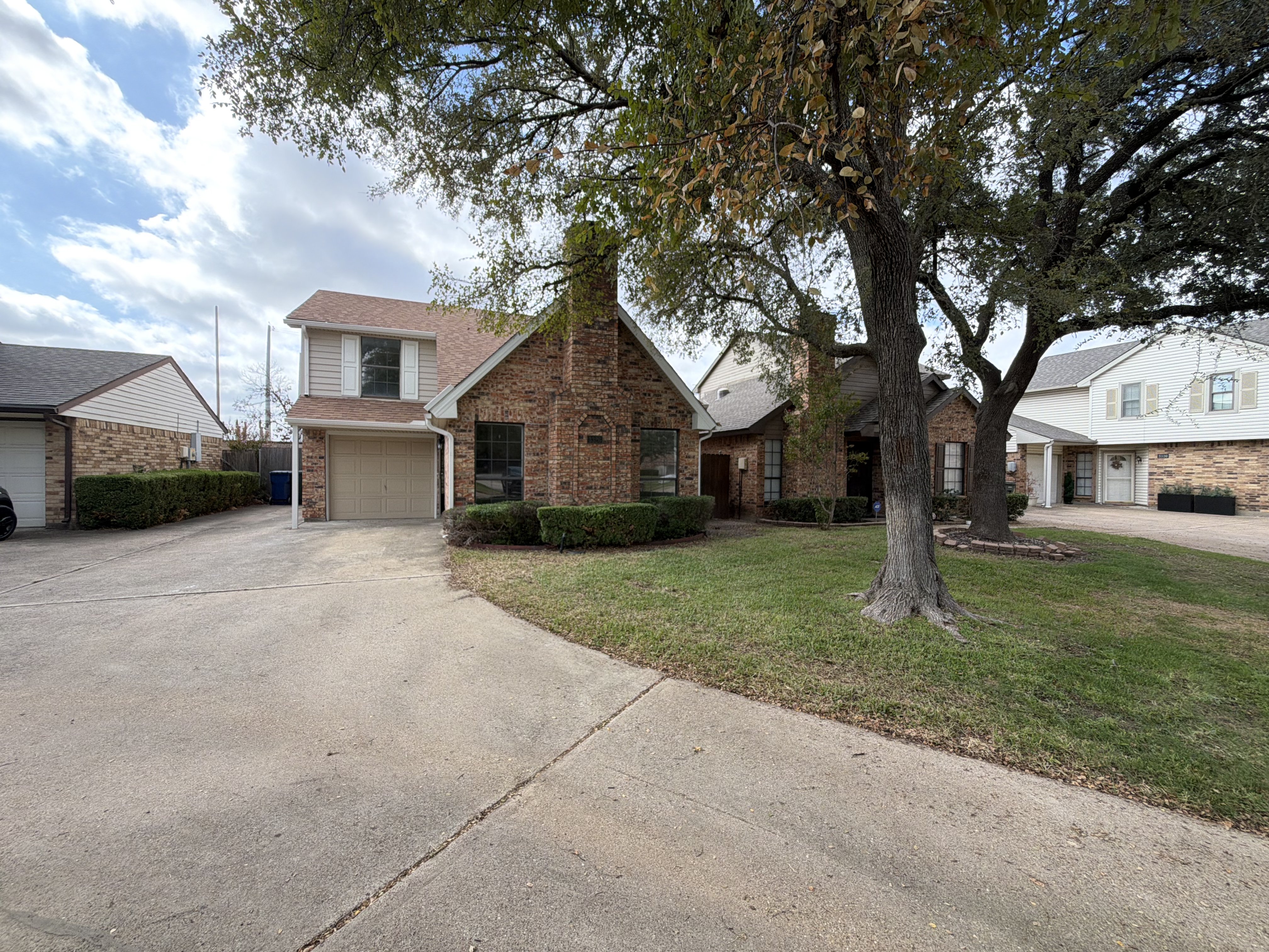 Photo 45 of 53 of 3326 Briaroaks Dr, Garland, TX