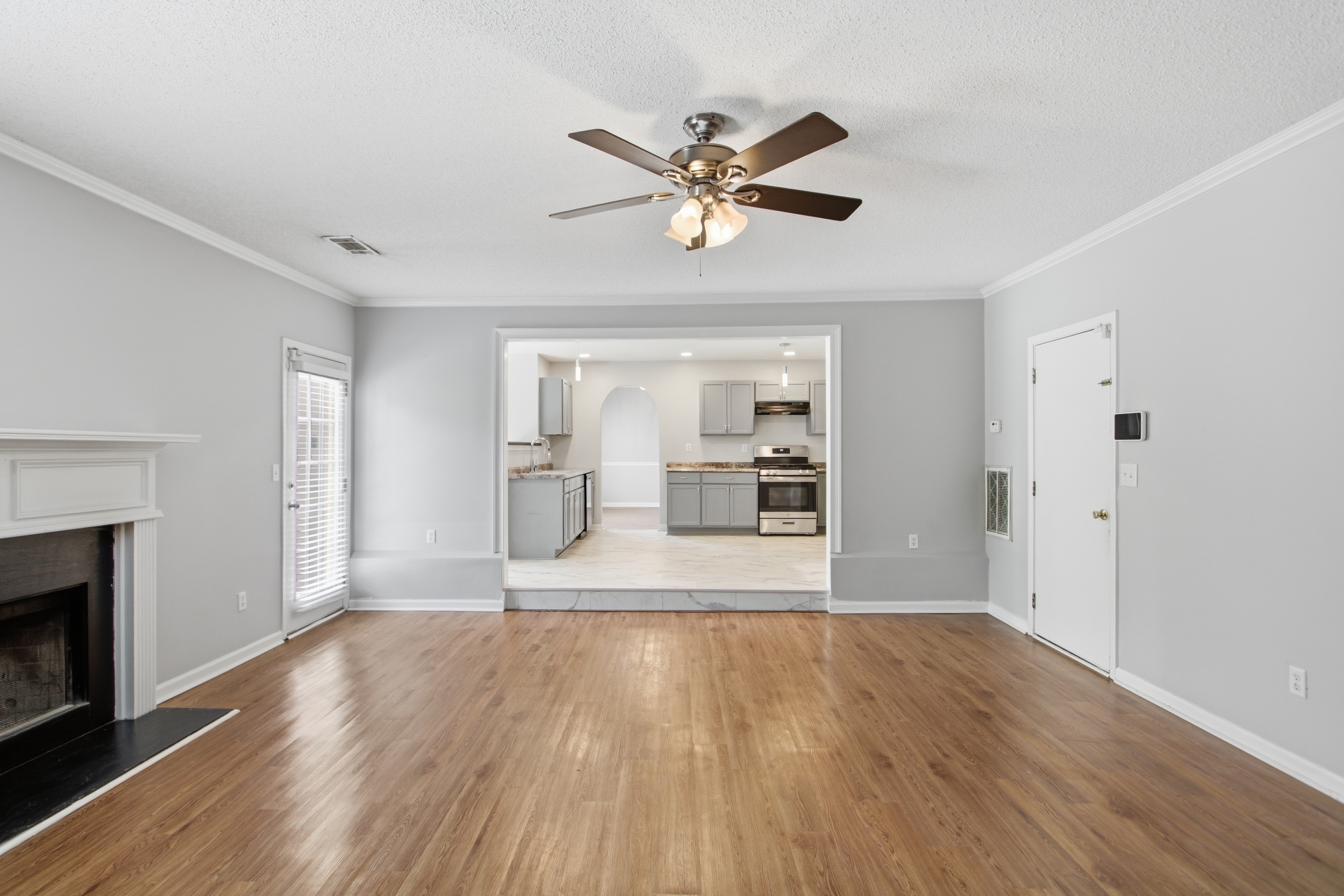 Photo 11 of 37 of 6169 Remington Park, Lithonia, GA