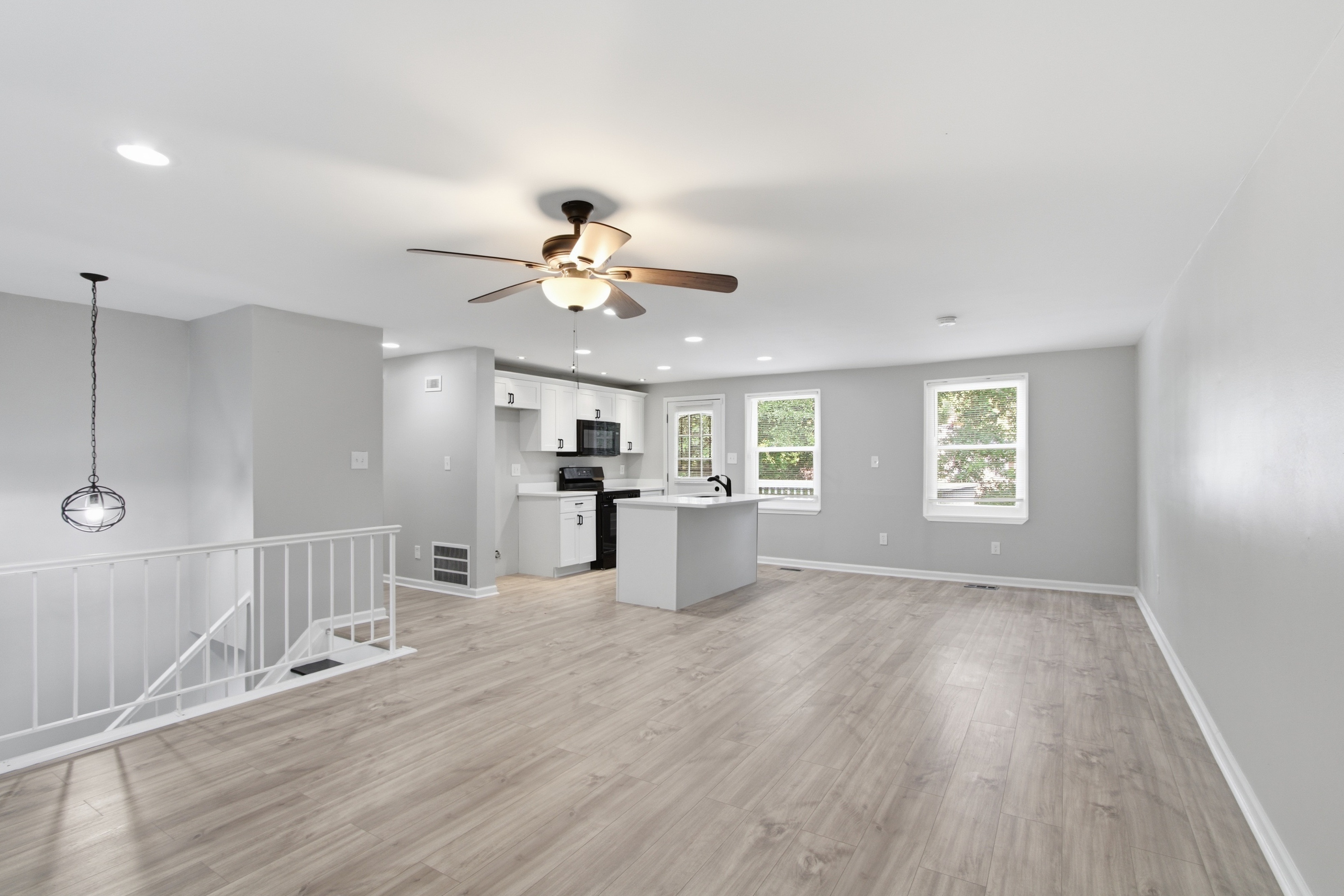 Photo 10 of 30 of 3724 Bramblevine Cir, Lithonia, GA