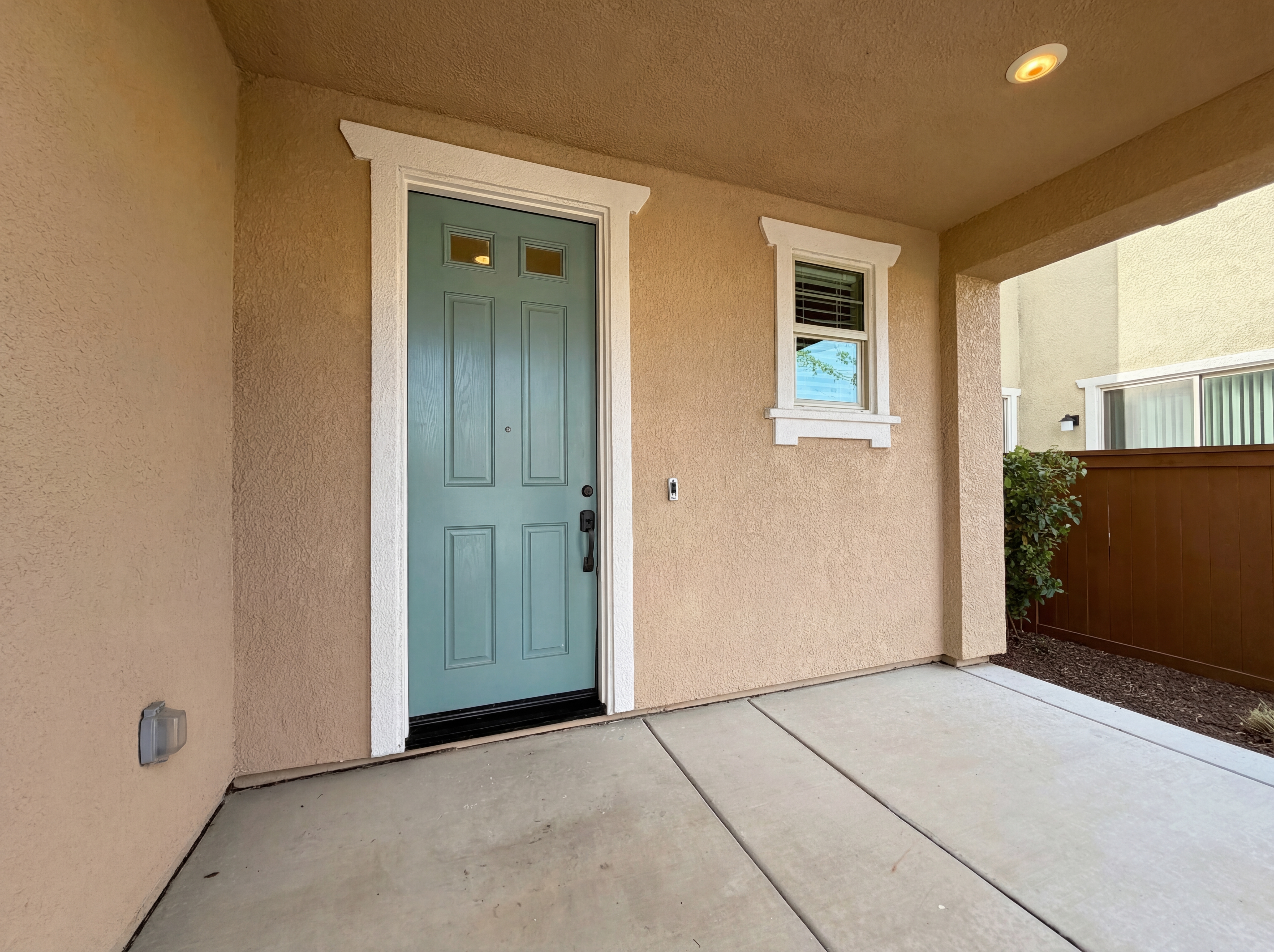 Photo 6 of 42 of 8778 Encore Way, Elk Grove, CA