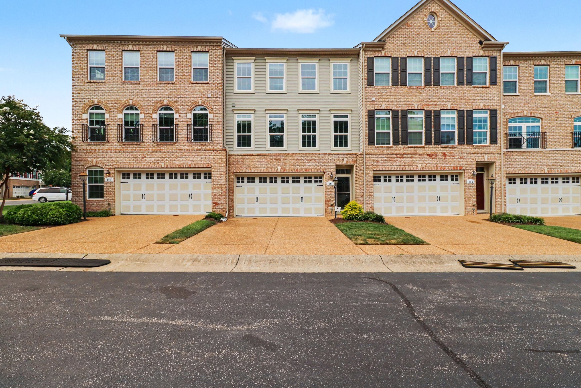 Photo 3 of 35 of 137 Siena Ln, Glen Allen, VA