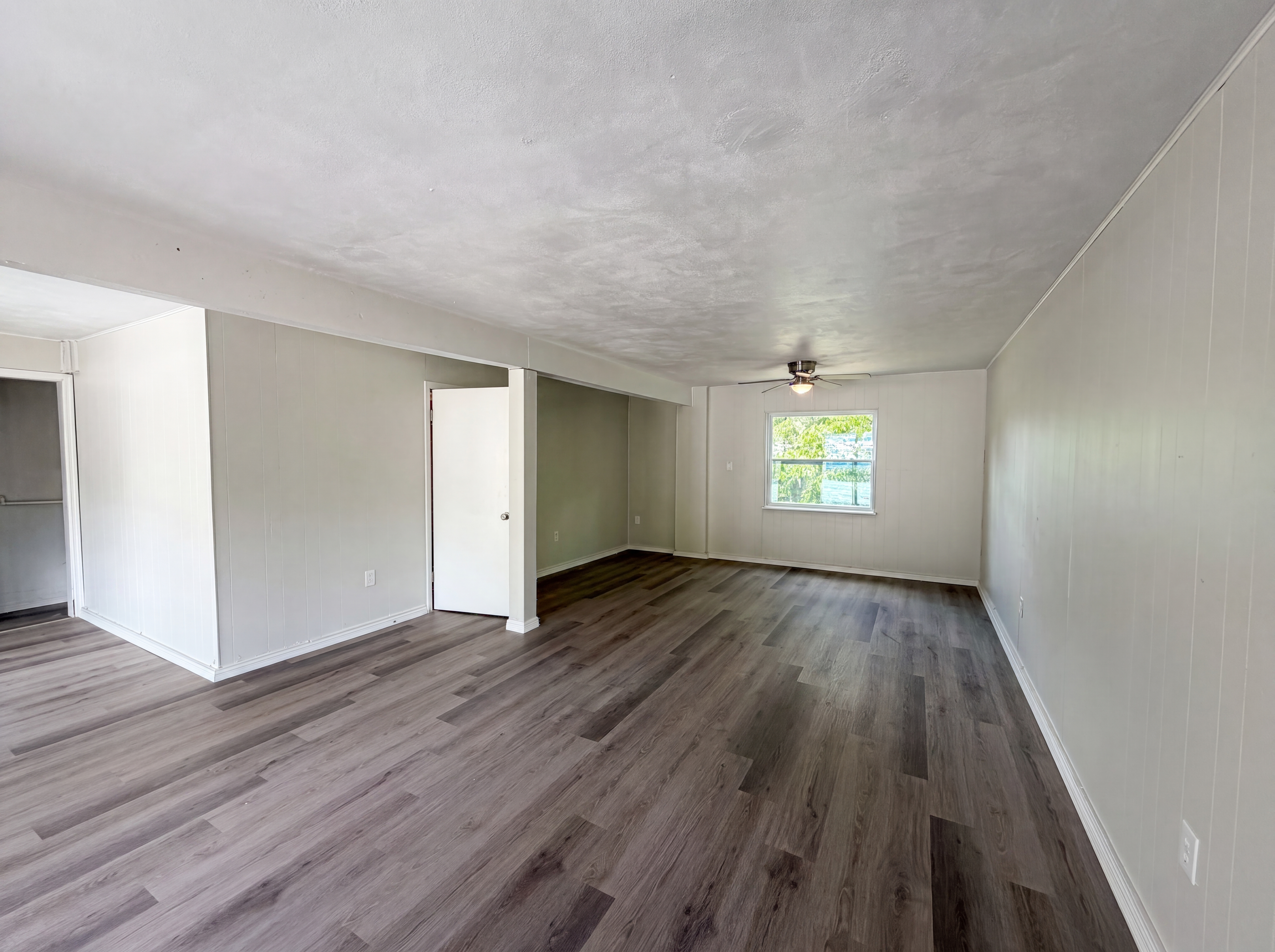 Photo 20 of 26 of 333 E Chelsea St, Deland, FL