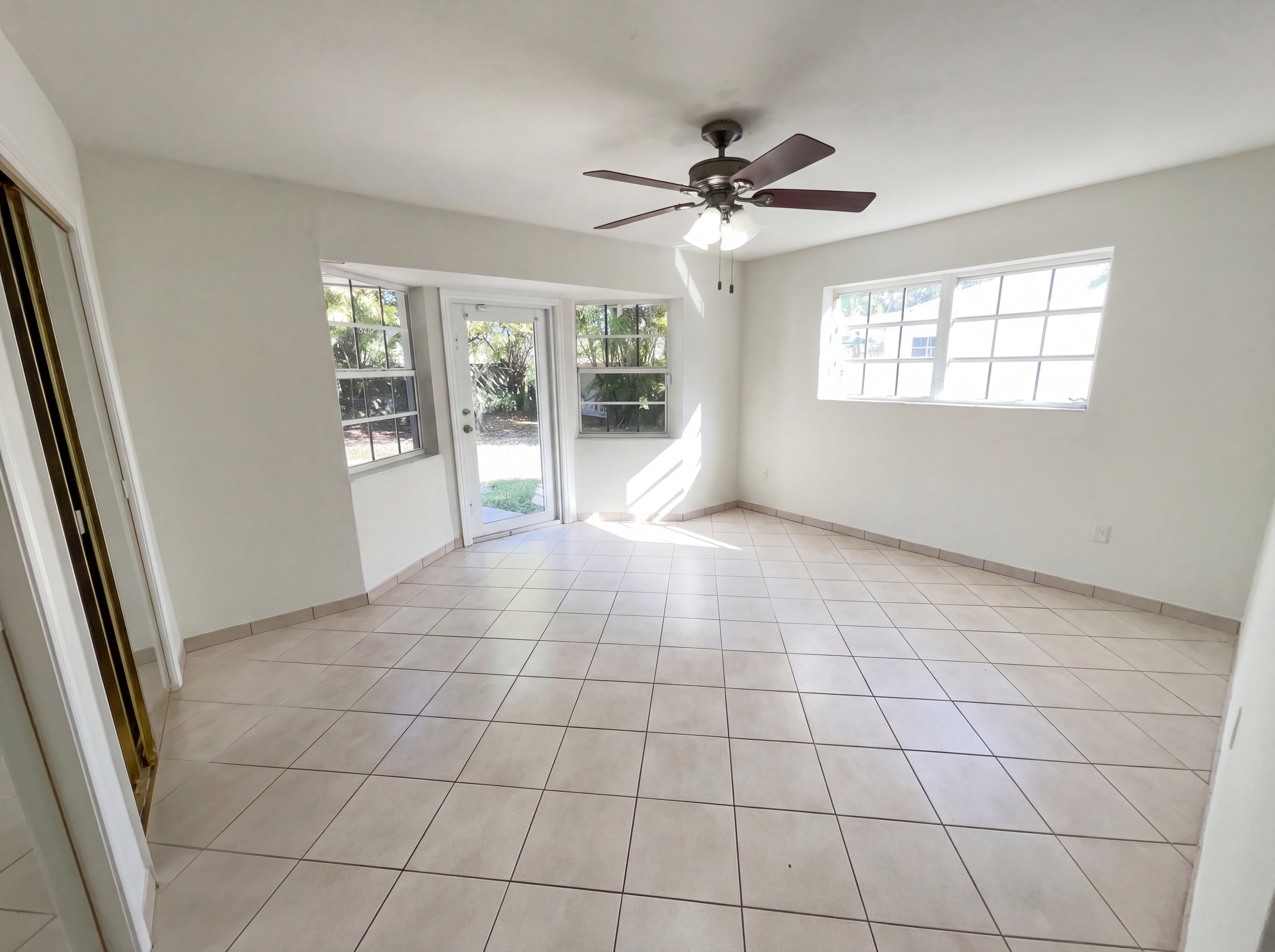 Photo 19 of 21 of 10001 SW 99th Ave, Miami, FL