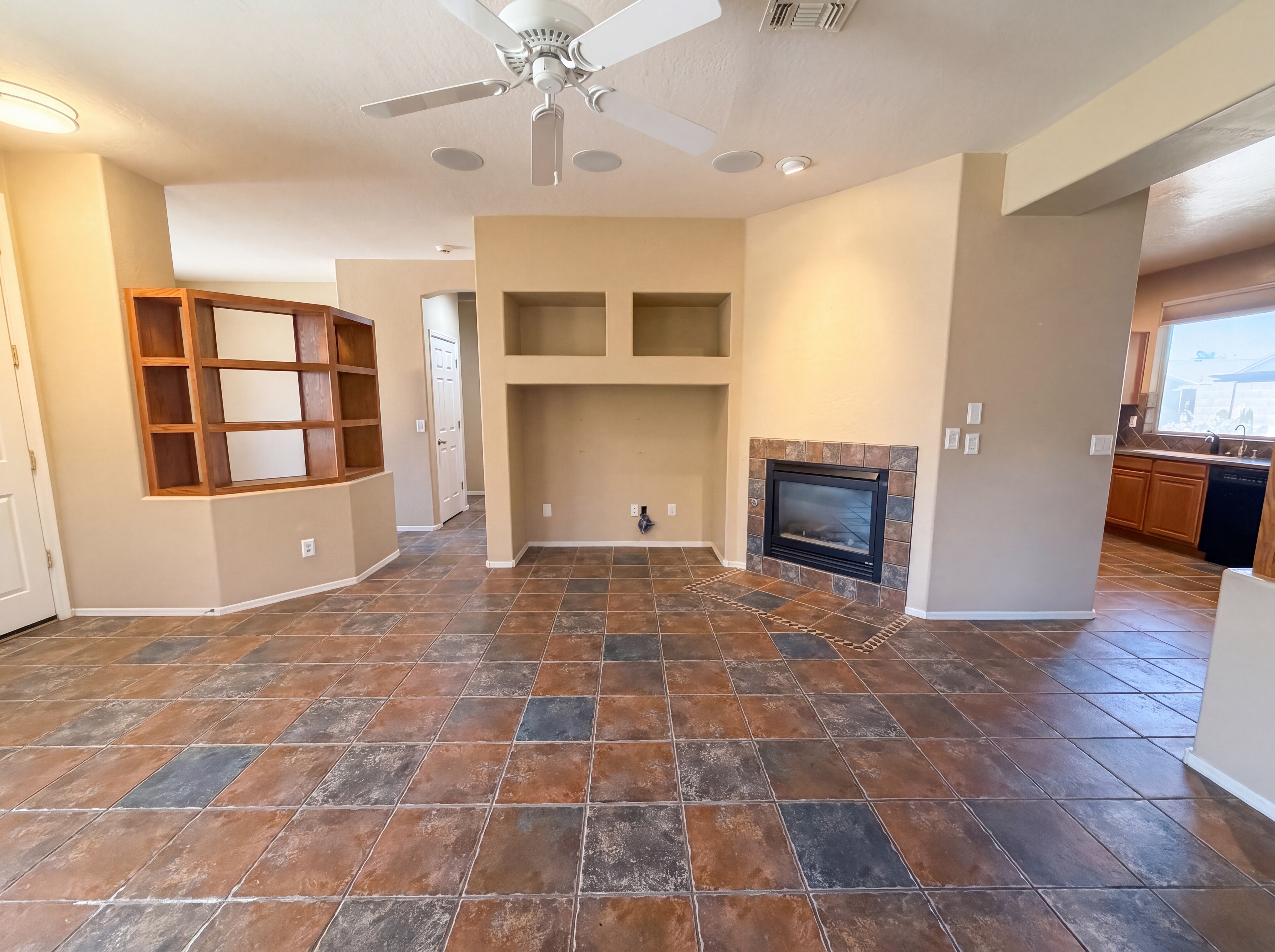 Photo 9 of 25 of 17530 W Cardinal Dr, Goodyear, AZ