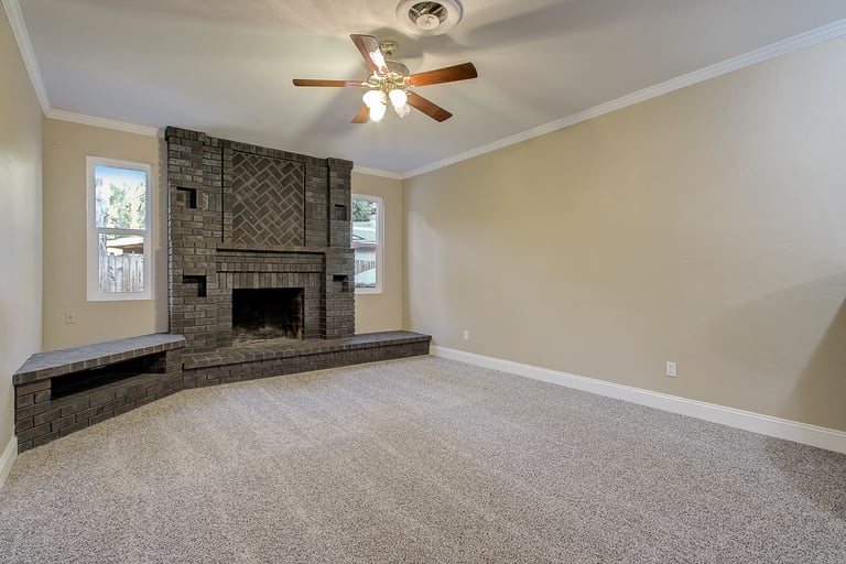 Photo 5 of 40 - 2600 Heidelberg Ct, Sacramento, CA 95826