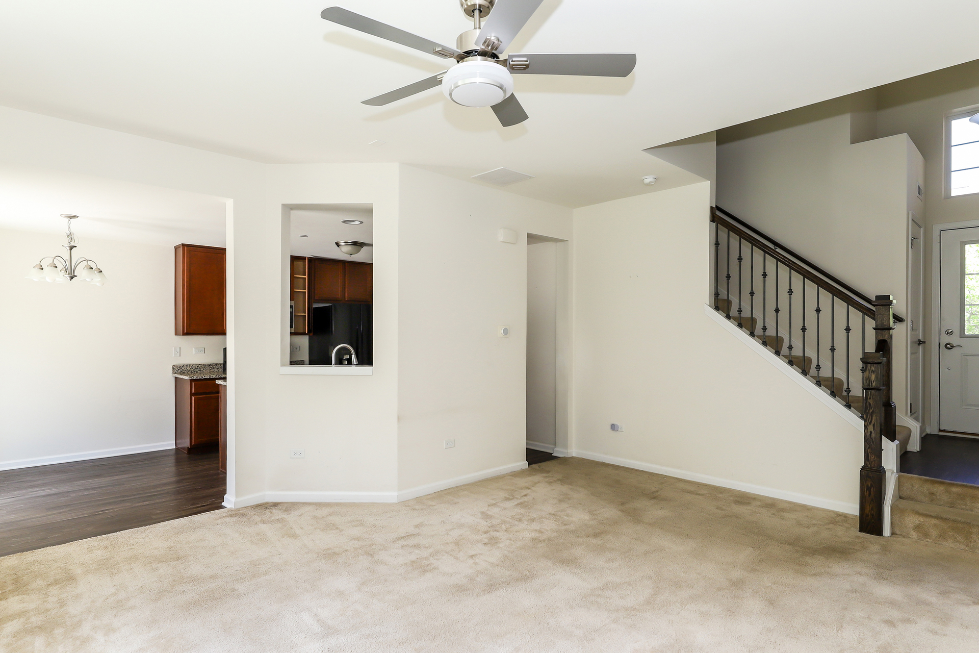 Photo 17 of 21 of 1437 Crimson Ln, Yorkville, IL