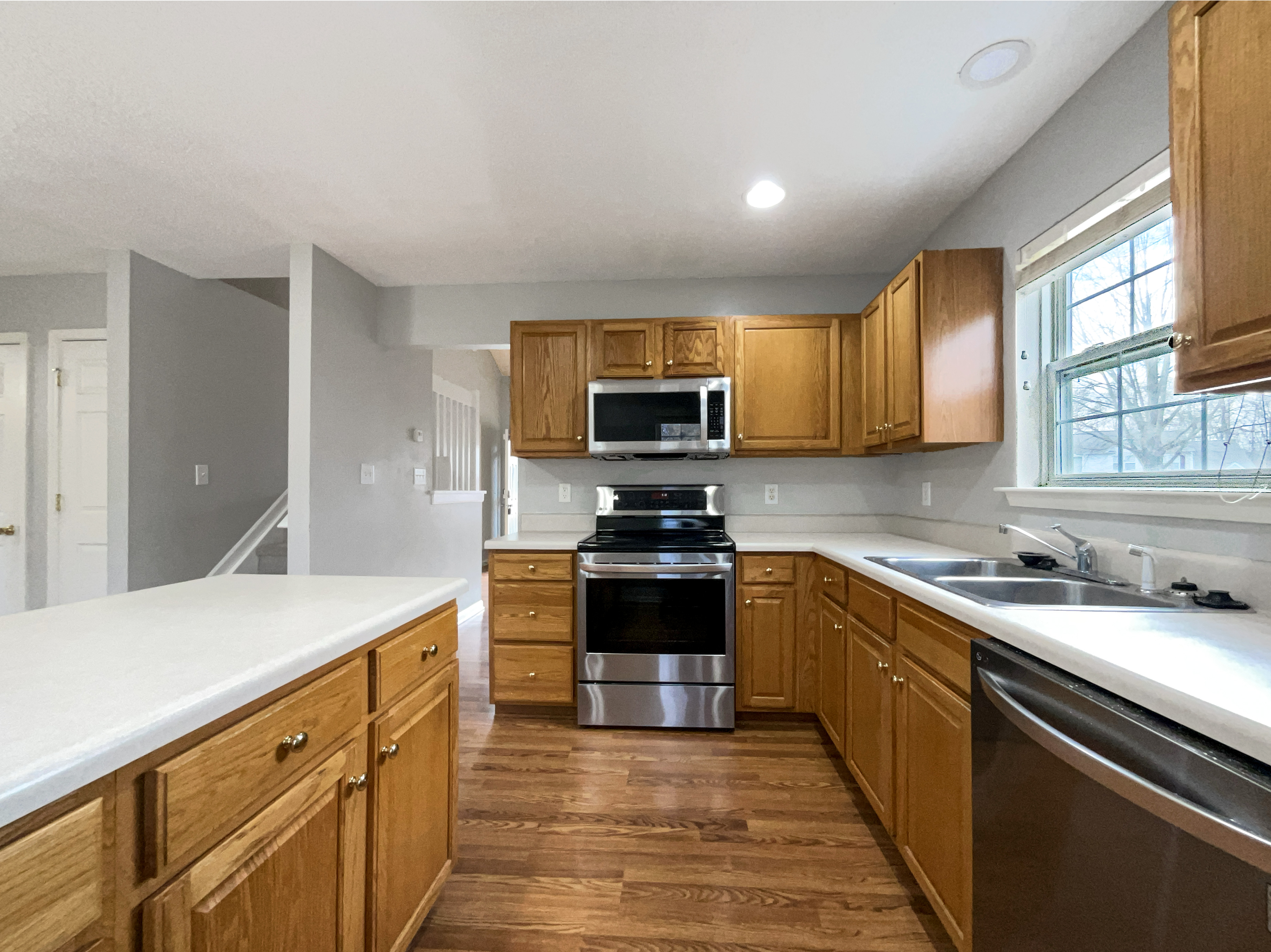 Photo 6 of 20 of 6321 Hibiscus Ct, Whitsett, NC