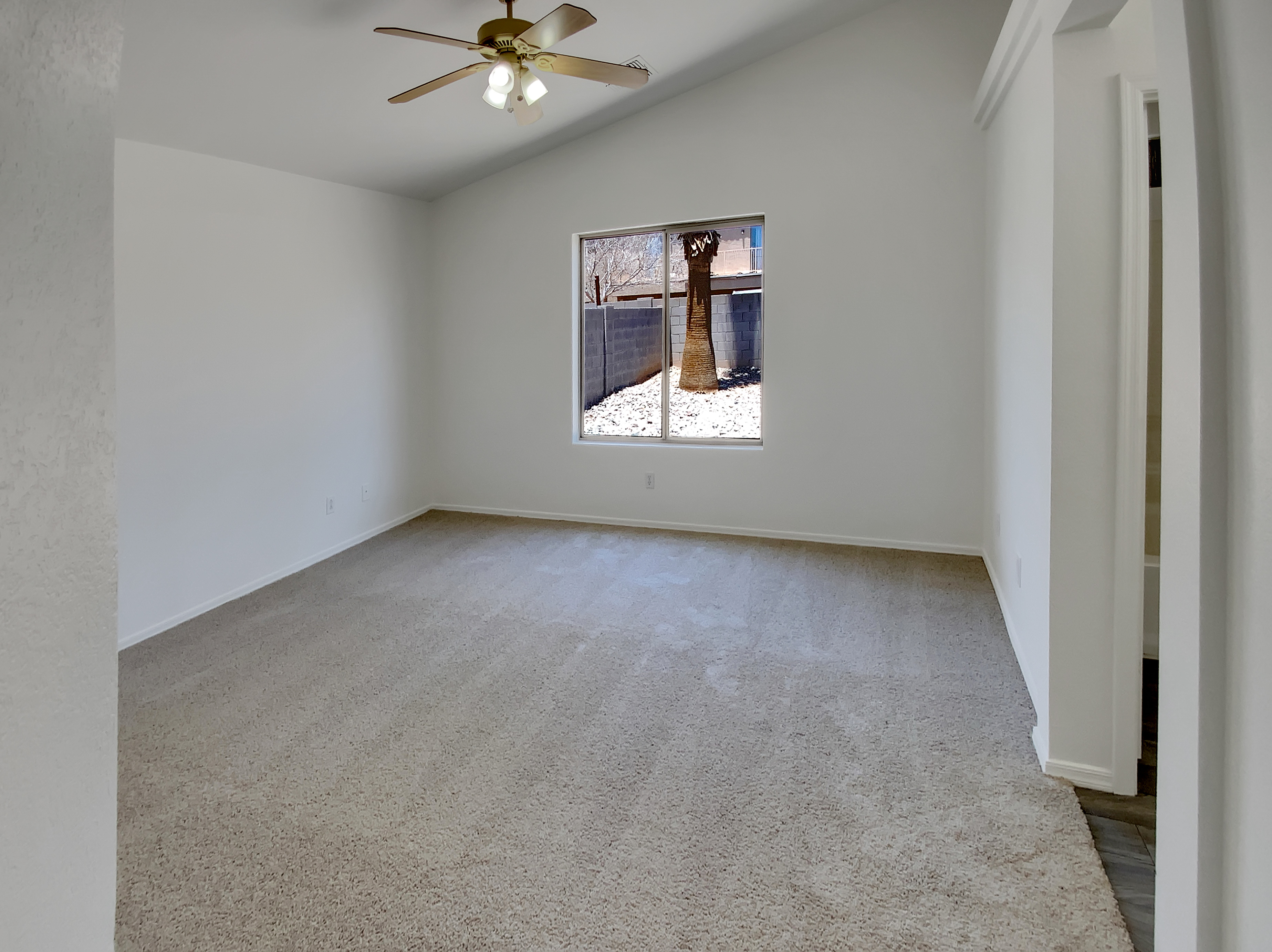 Photo 5 of 27 of 13030 W Hearn Rd, El Mirage, AZ