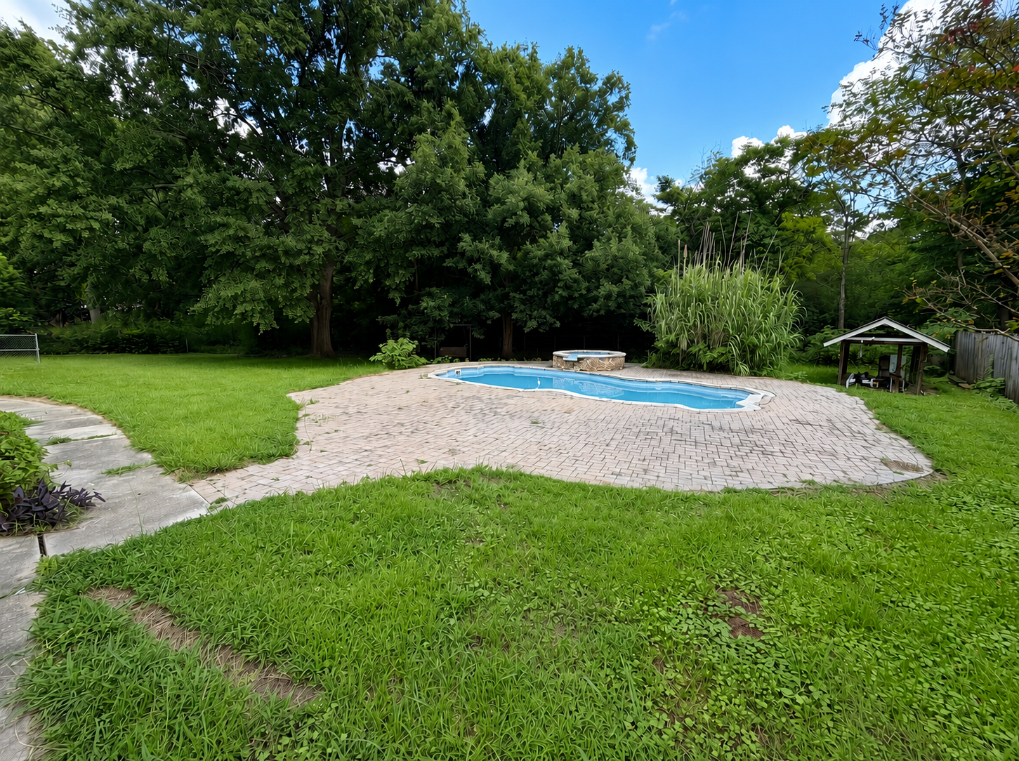 Photo 18 of 20 of 1007 Normandale Dr, Bessemer, AL