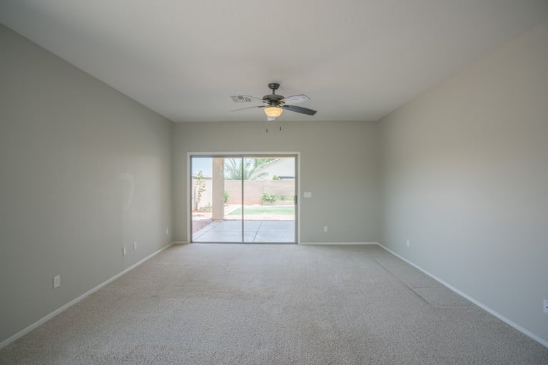 Photo 5 of 26 - 15987 N 177th Ct, Surprise, AZ 85388
