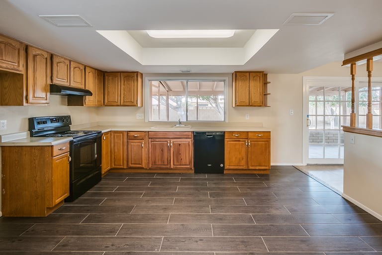 Photo 4 of 27 - 2620 S Holbrook Ln, Tempe, AZ 85282
