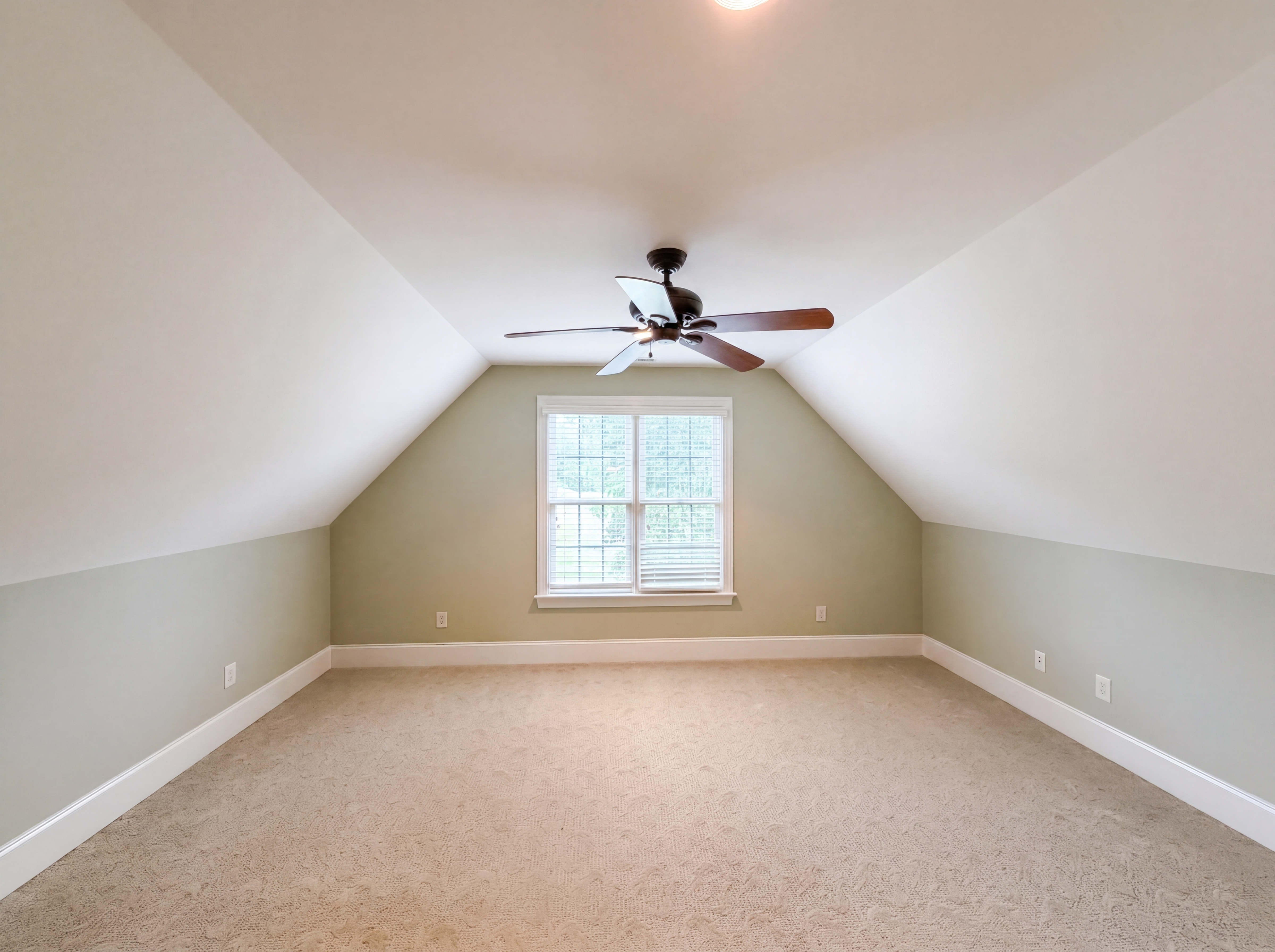 Photo 15 of 30 of 3051 E Bay Ct, Creedmoor, NC