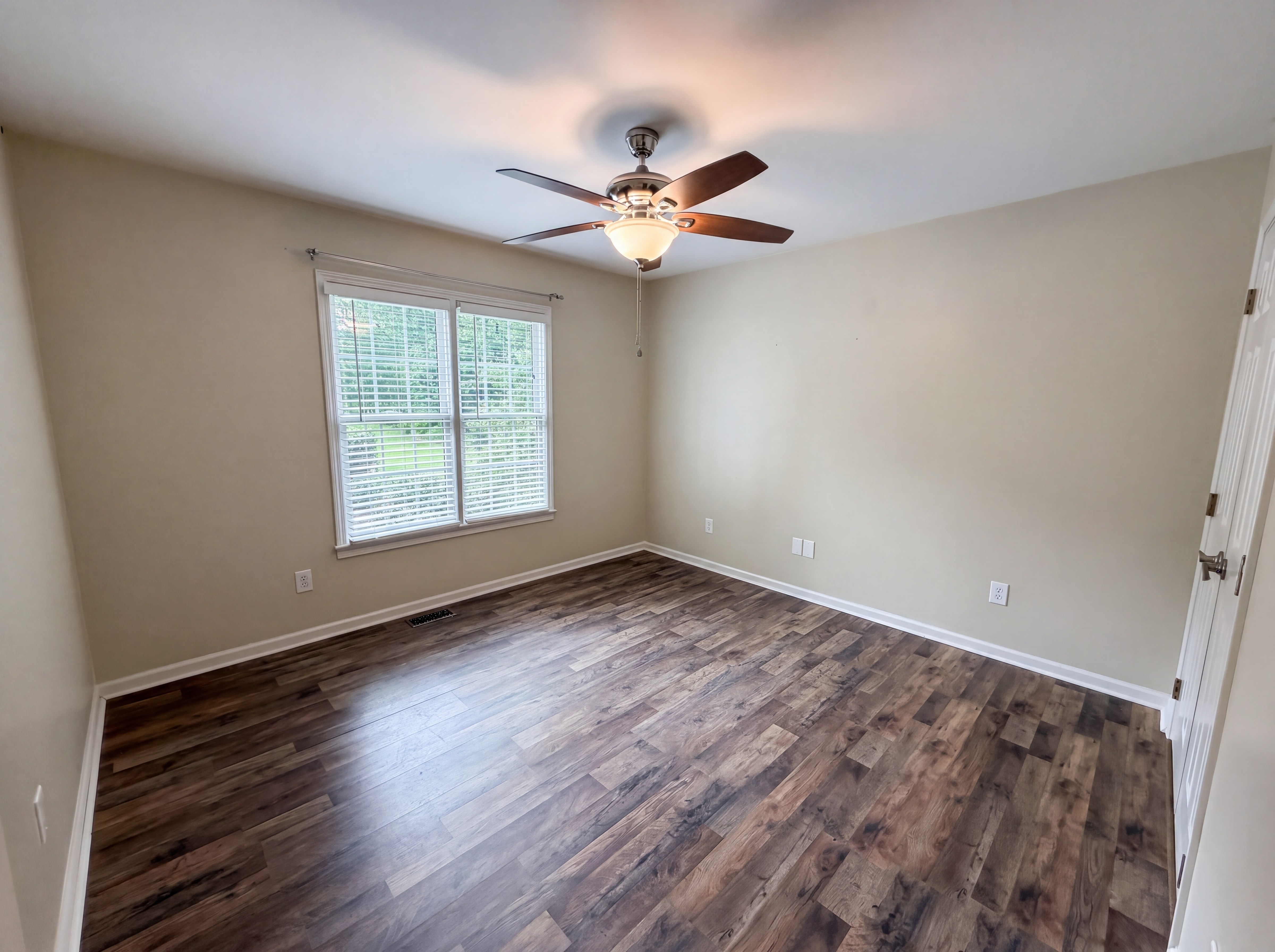 Photo 4 of 26 of 314 Carola Ln, Lexington, SC