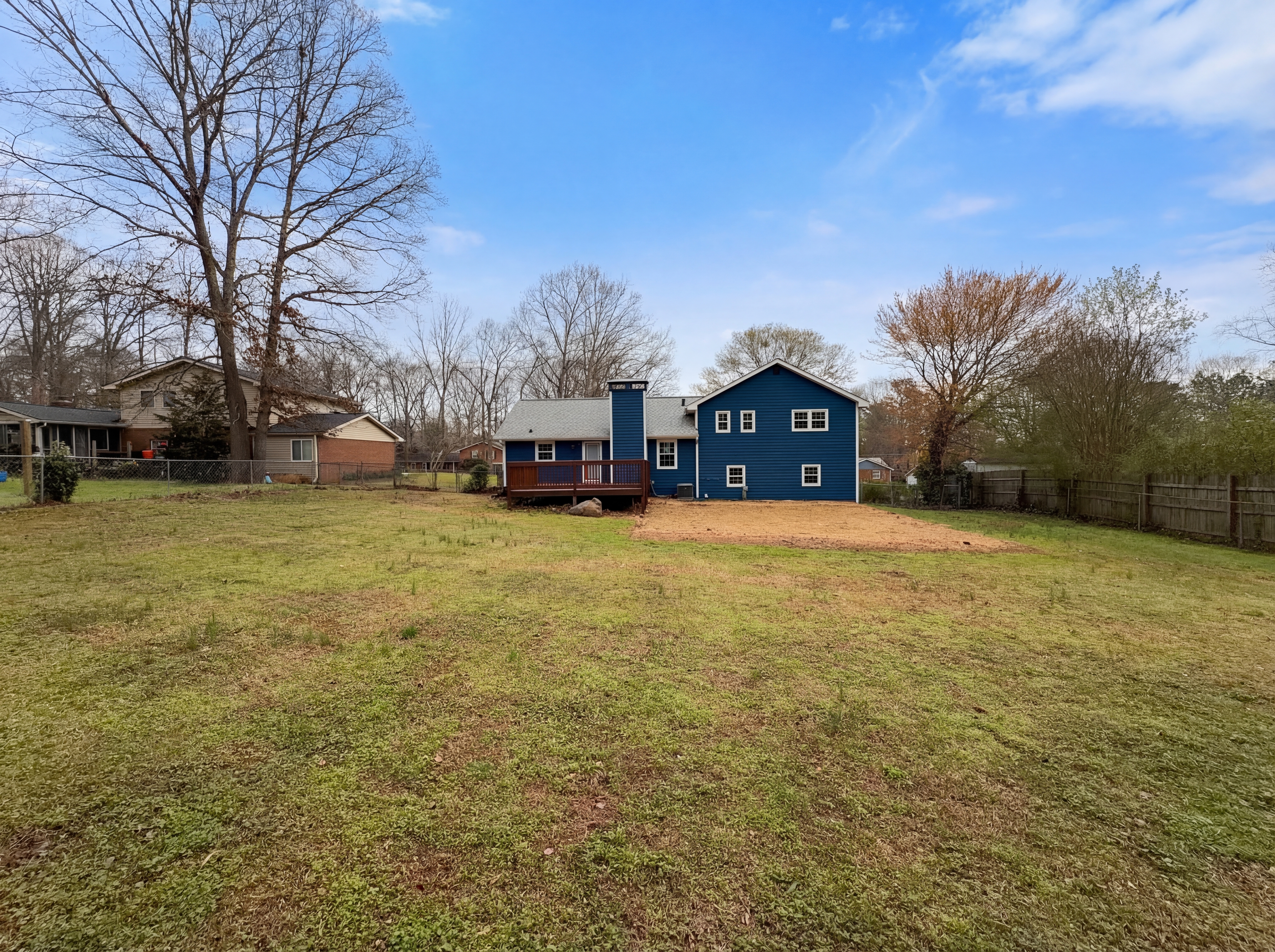 Photo 13 of 55 of 1272 Owen Cir, Sugar Hill, GA