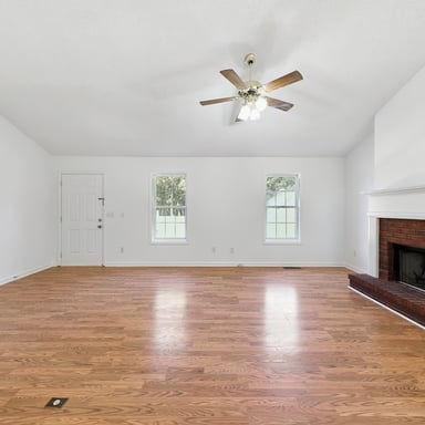 Property photo 3 of 4942 Alpine Ct