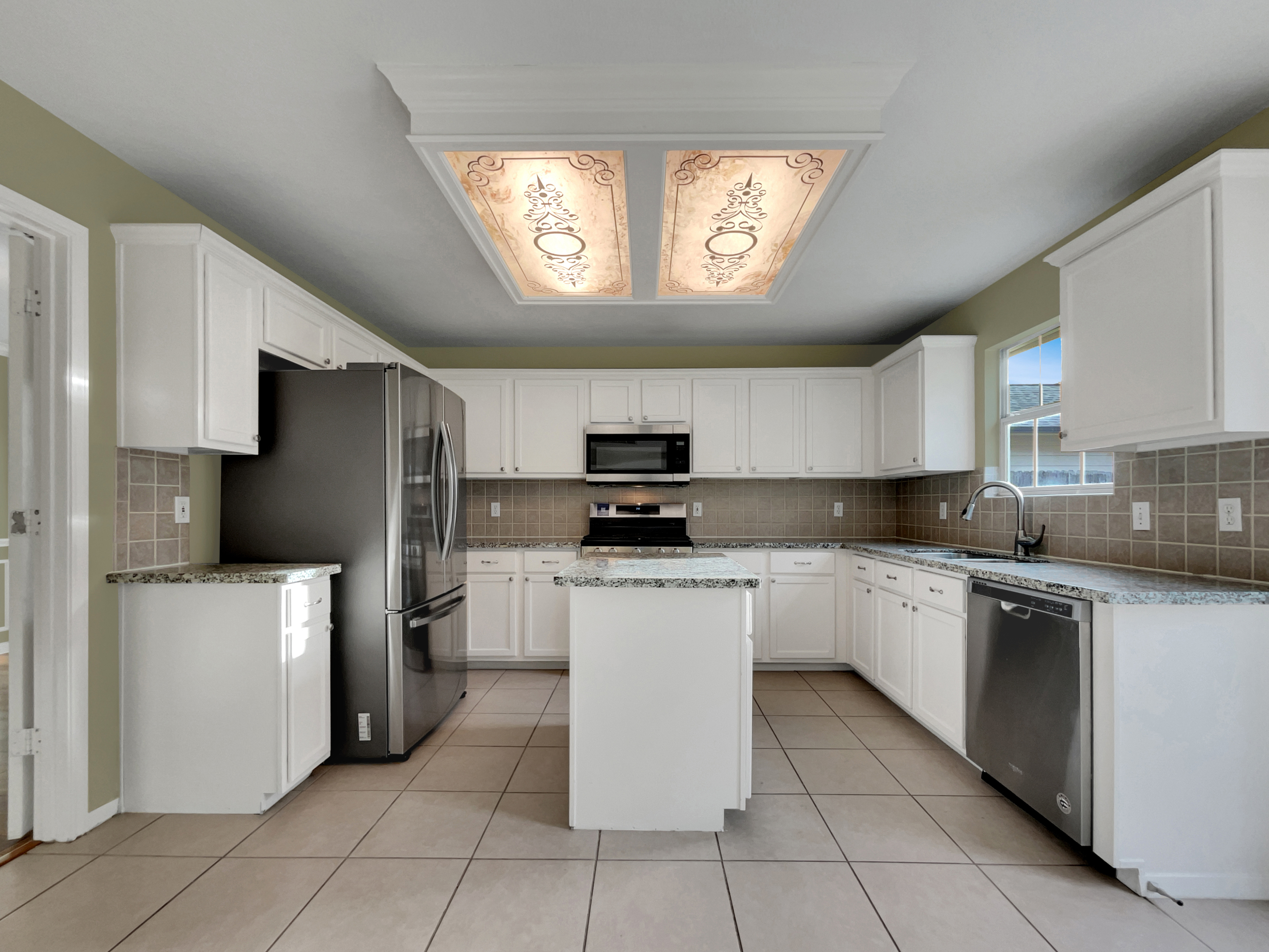 Photo 6 of 23 of 25823 Bearborough Dr, Spring, TX