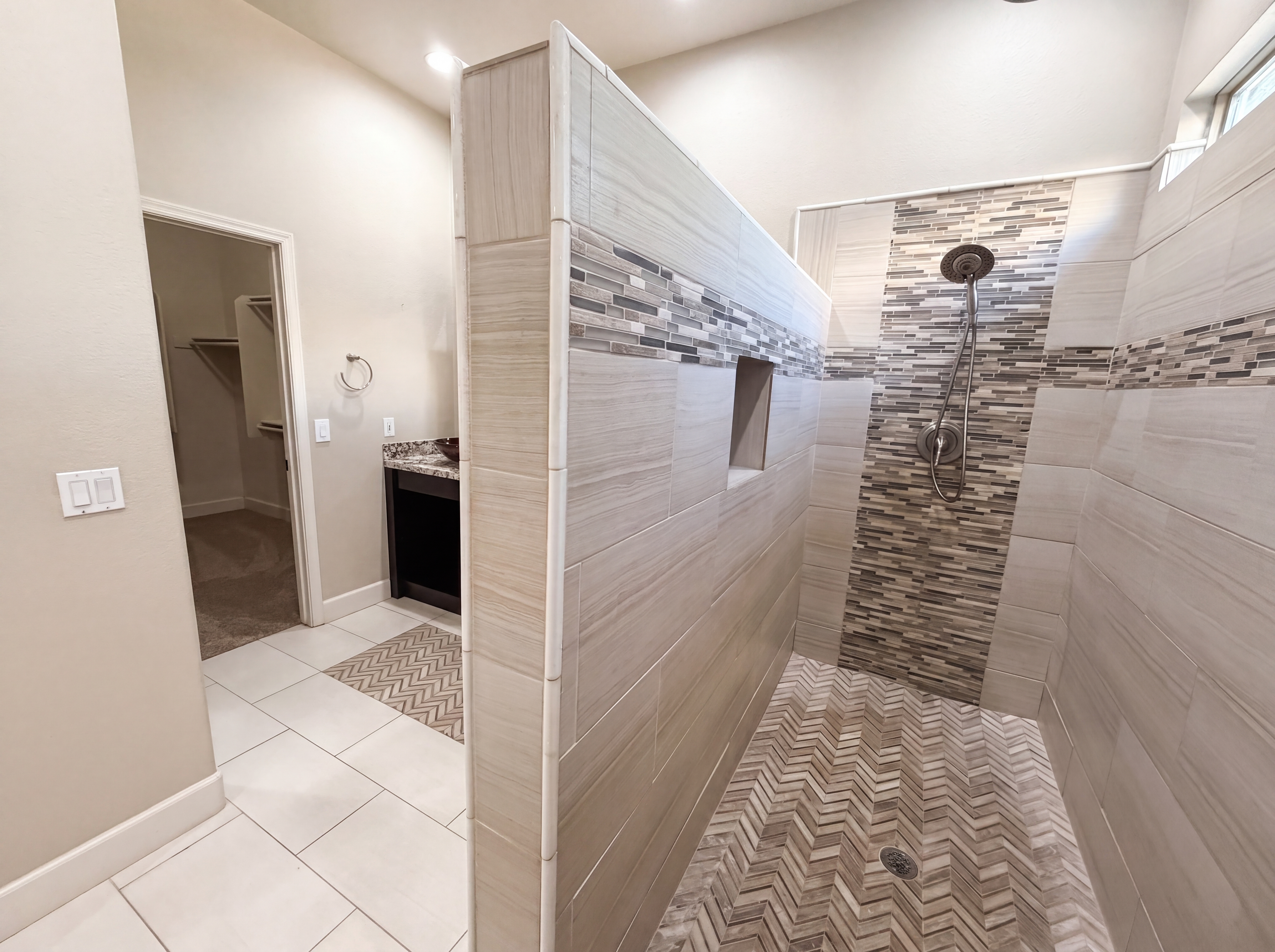 Photo 19 of 37 of 1738 E Beretta Pl, Chandler, AZ
