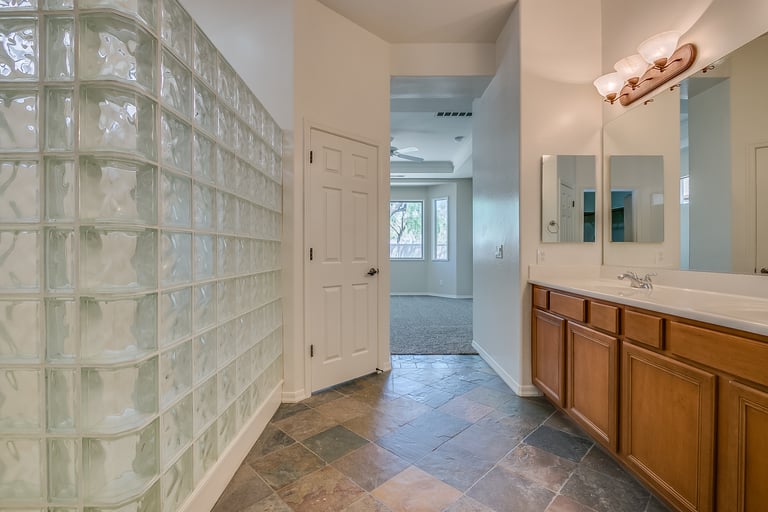 Photo 12 of 20 - 35611 N 34th Ave, Phoenix, AZ 85086