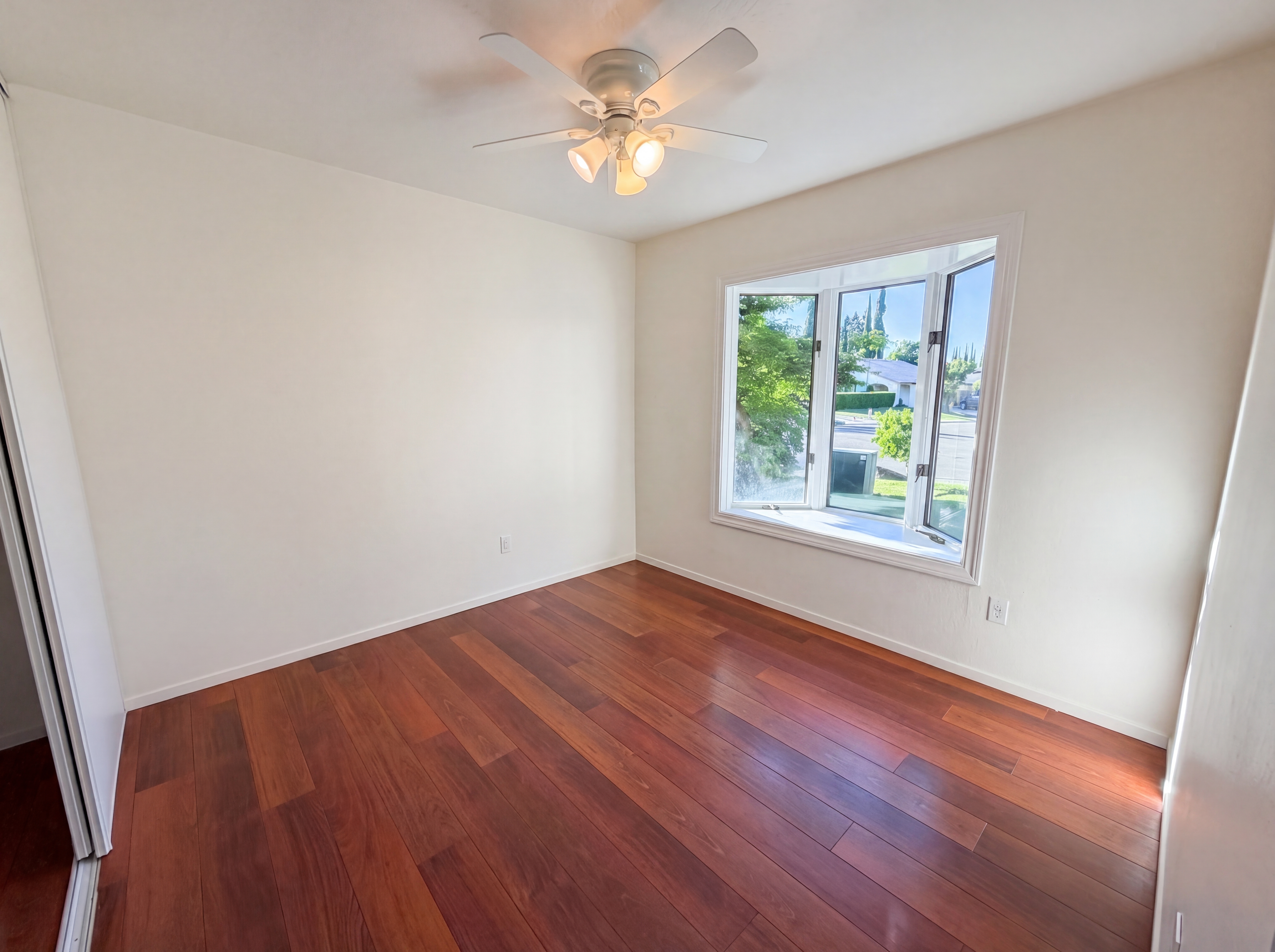 Photo 14 of 24 of 9648 Elmira Cir, Sacramento, CA
