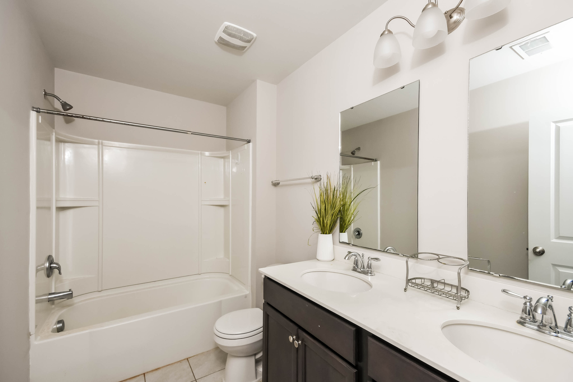 Photo 10 of 18 of 402 Bering Ln, Summerville, SC