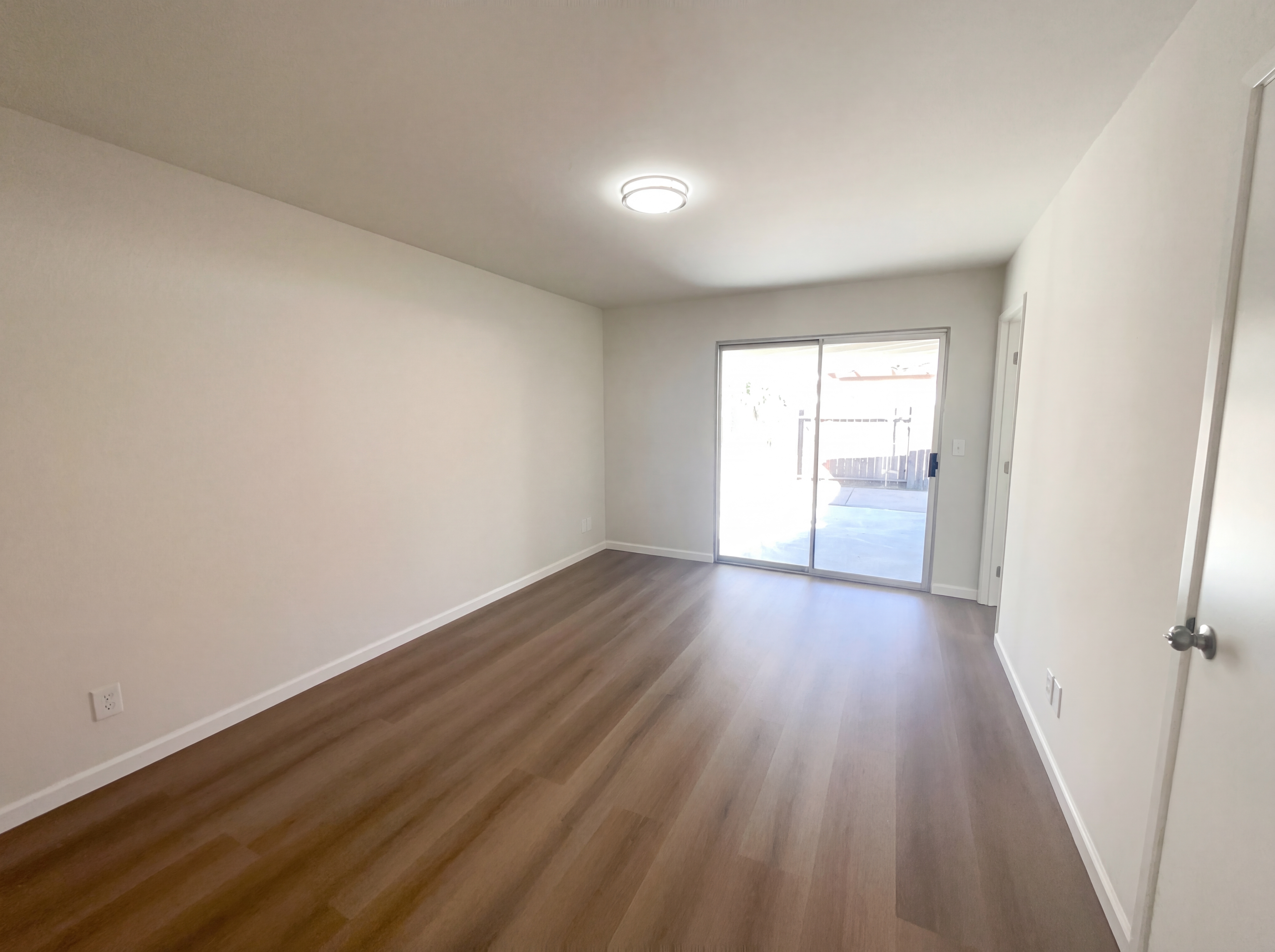Photo 14 of 20 of 8271 Moorhaven Way, Sacramento, CA