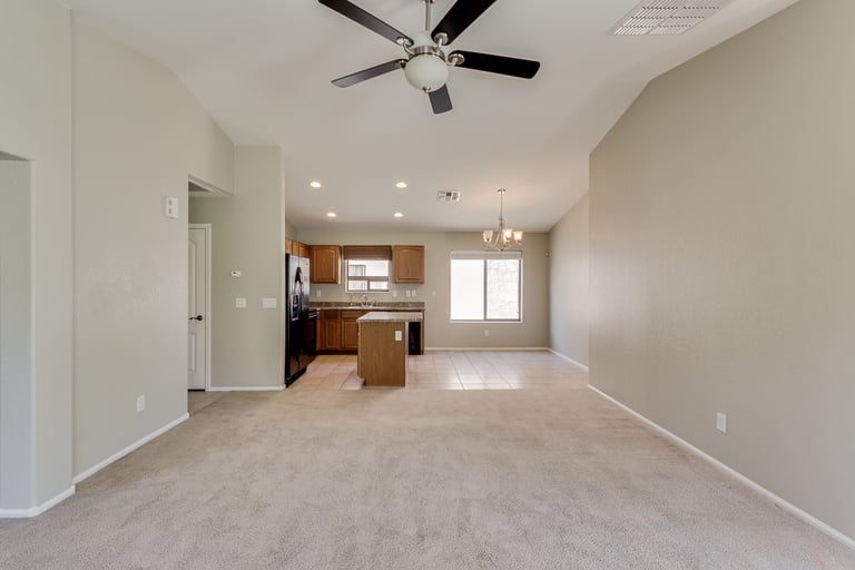 Photo 5 of 29 - 4182 E Tanzanite Ln, San Tan Valley, AZ 85143