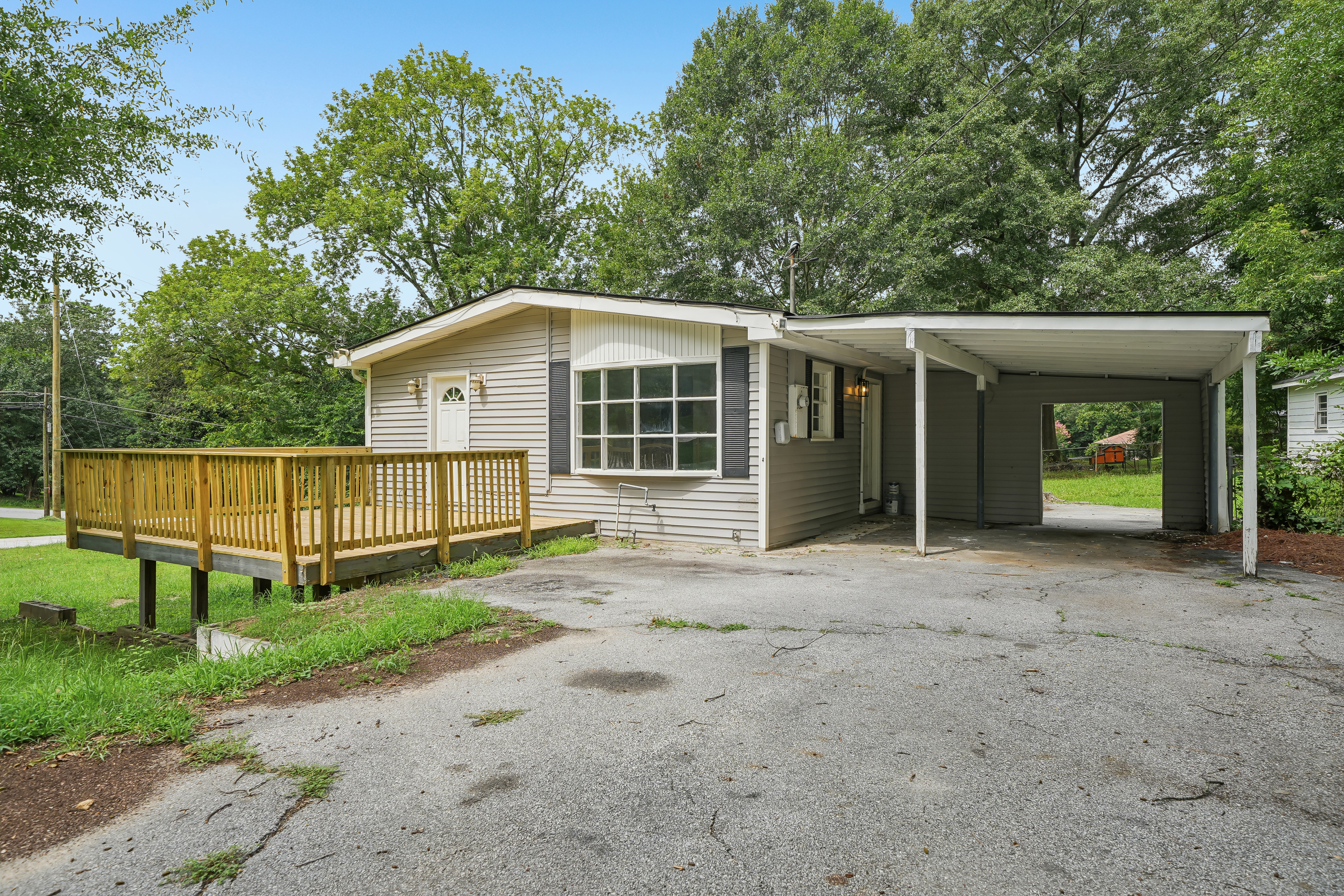 Photo 32 of 38 of 6771 Kull Dr, Lithia Springs, GA