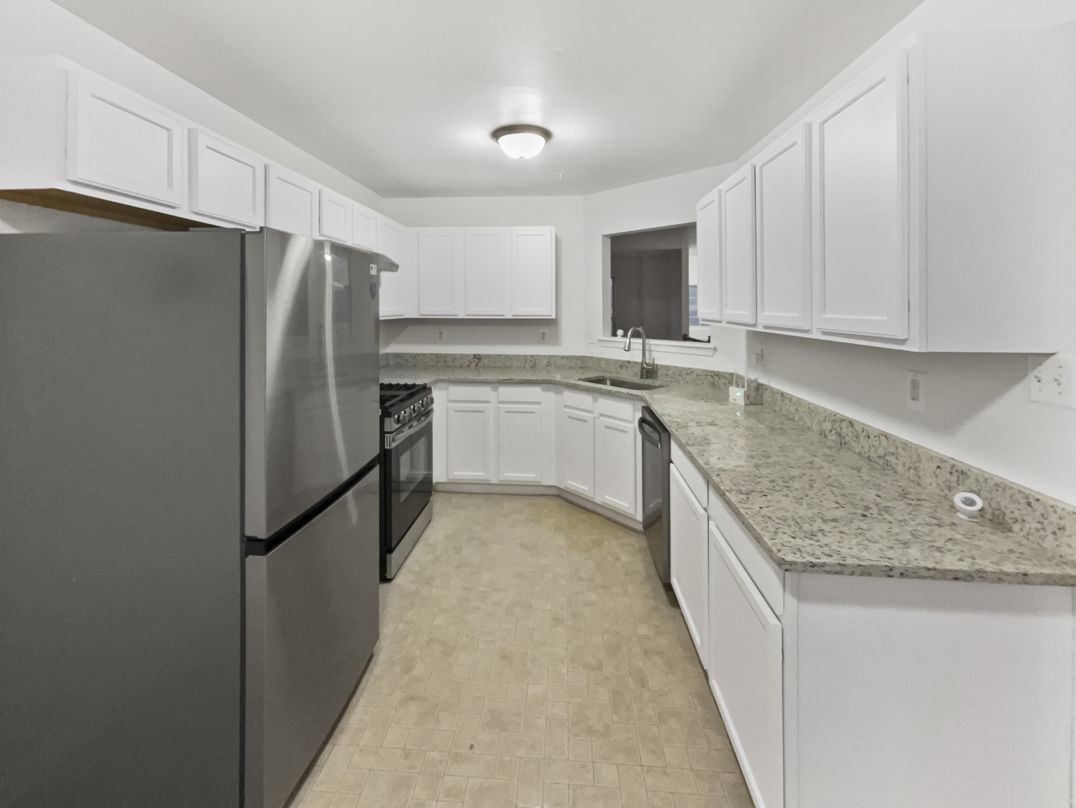 Photo 2 of 45 of 10800 Nautica Pl, White Plains, MD