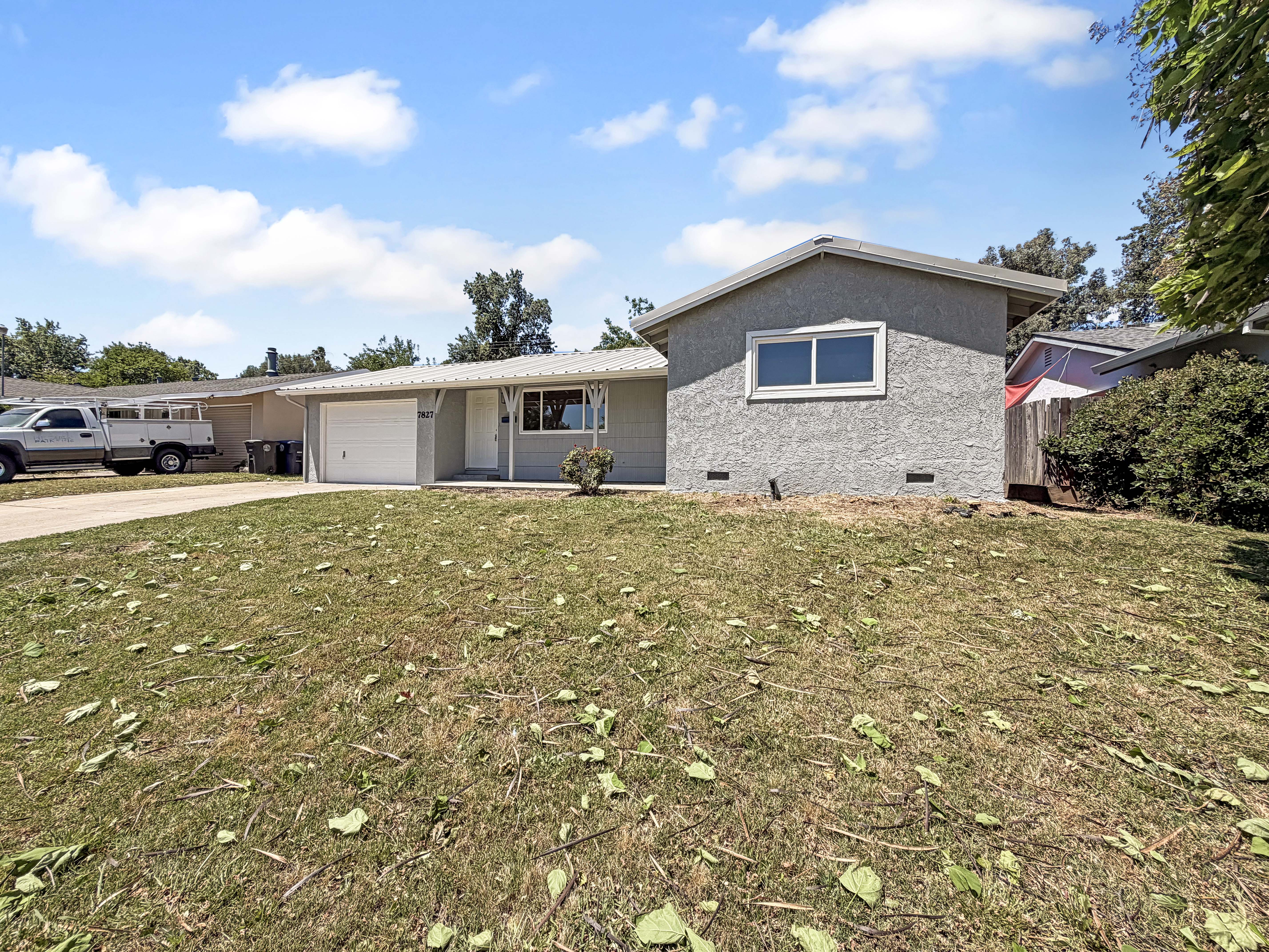 Photo 7 of 26 of 7827 Glen Tree Dr, Citrus Heights, CA
