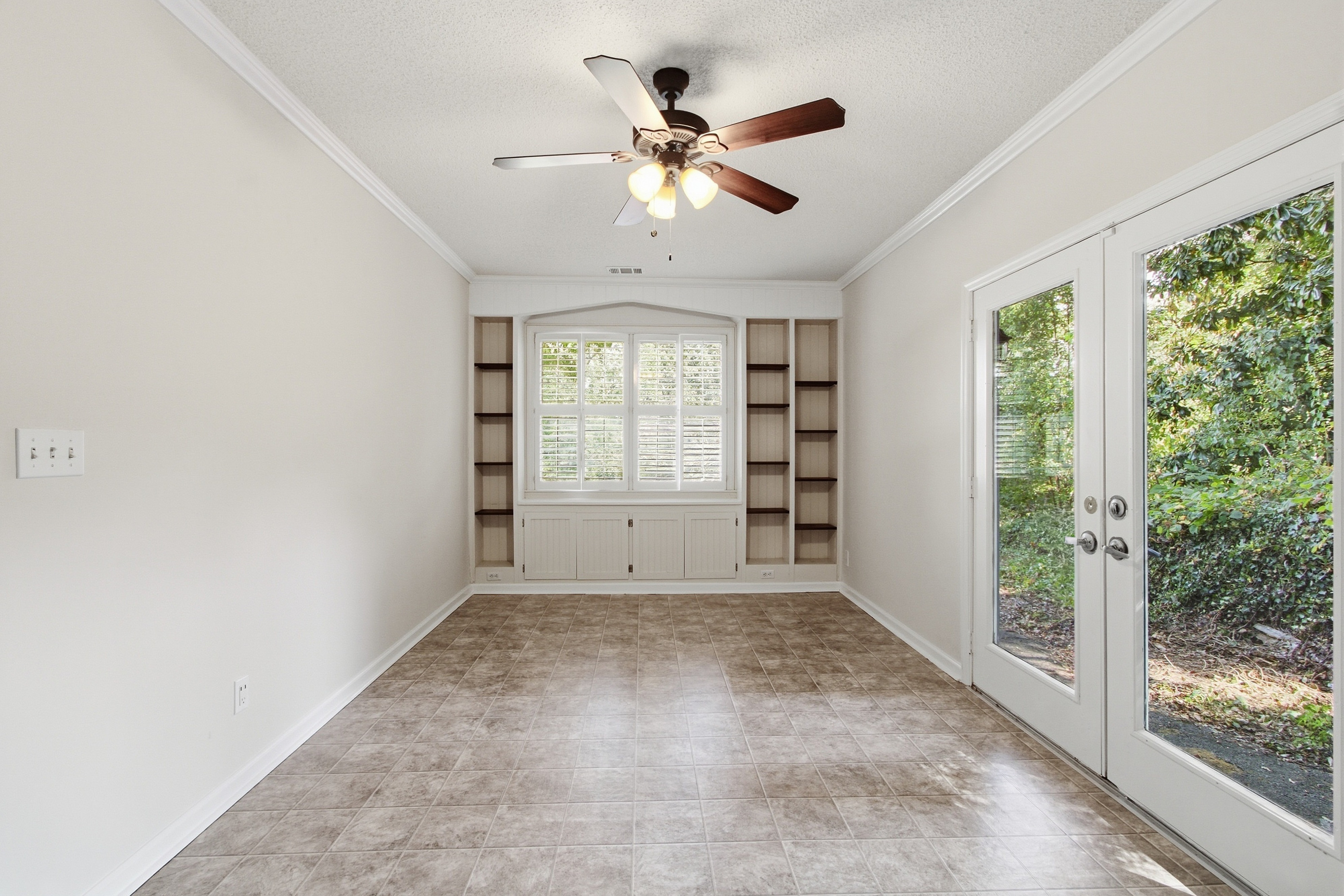 Photo 15 of 18 of 217 Victory Dr, Calhoun, GA