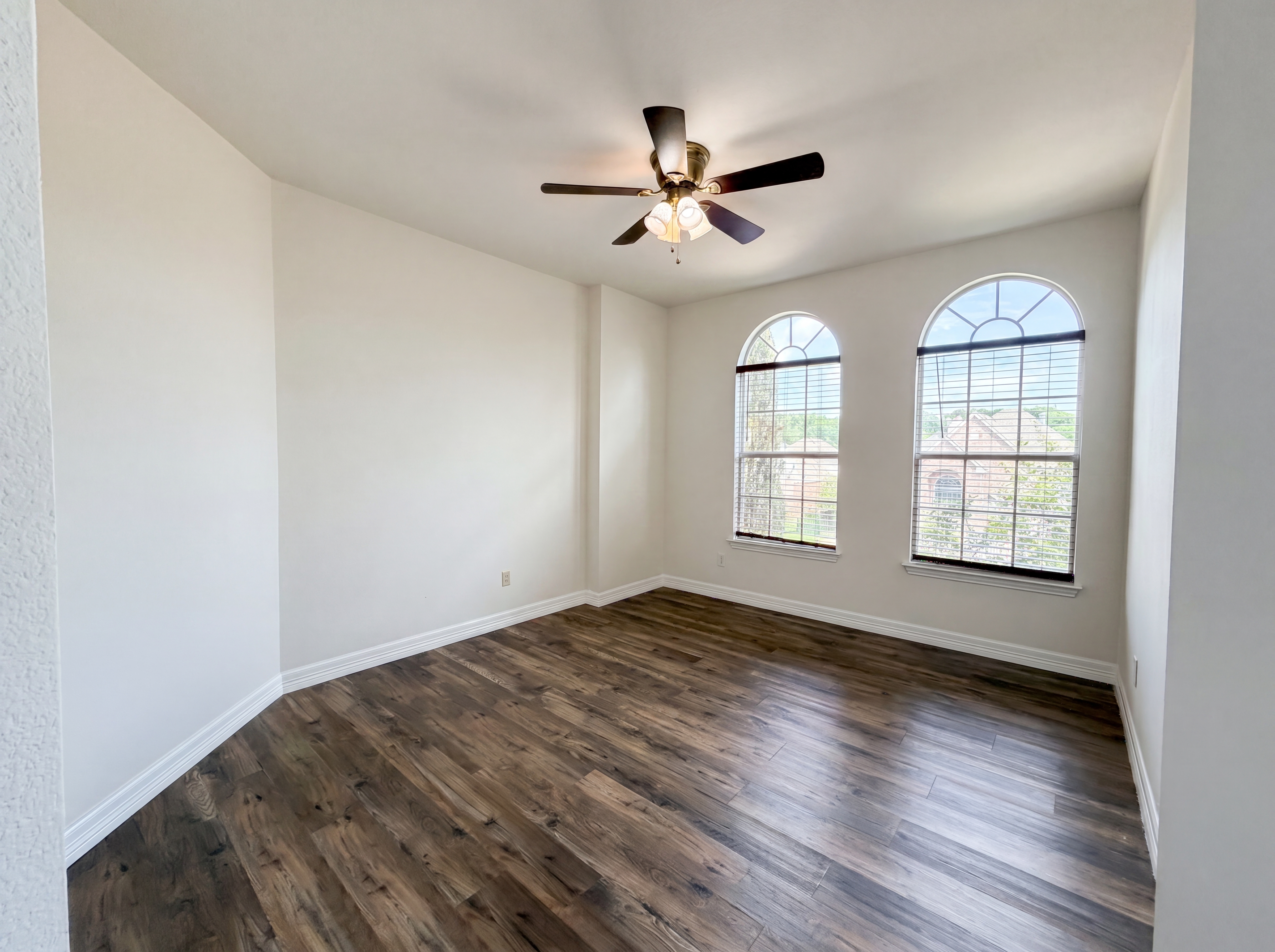 Photo 14 of 33 of 1429 Greenbriar Dr, Allen, TX