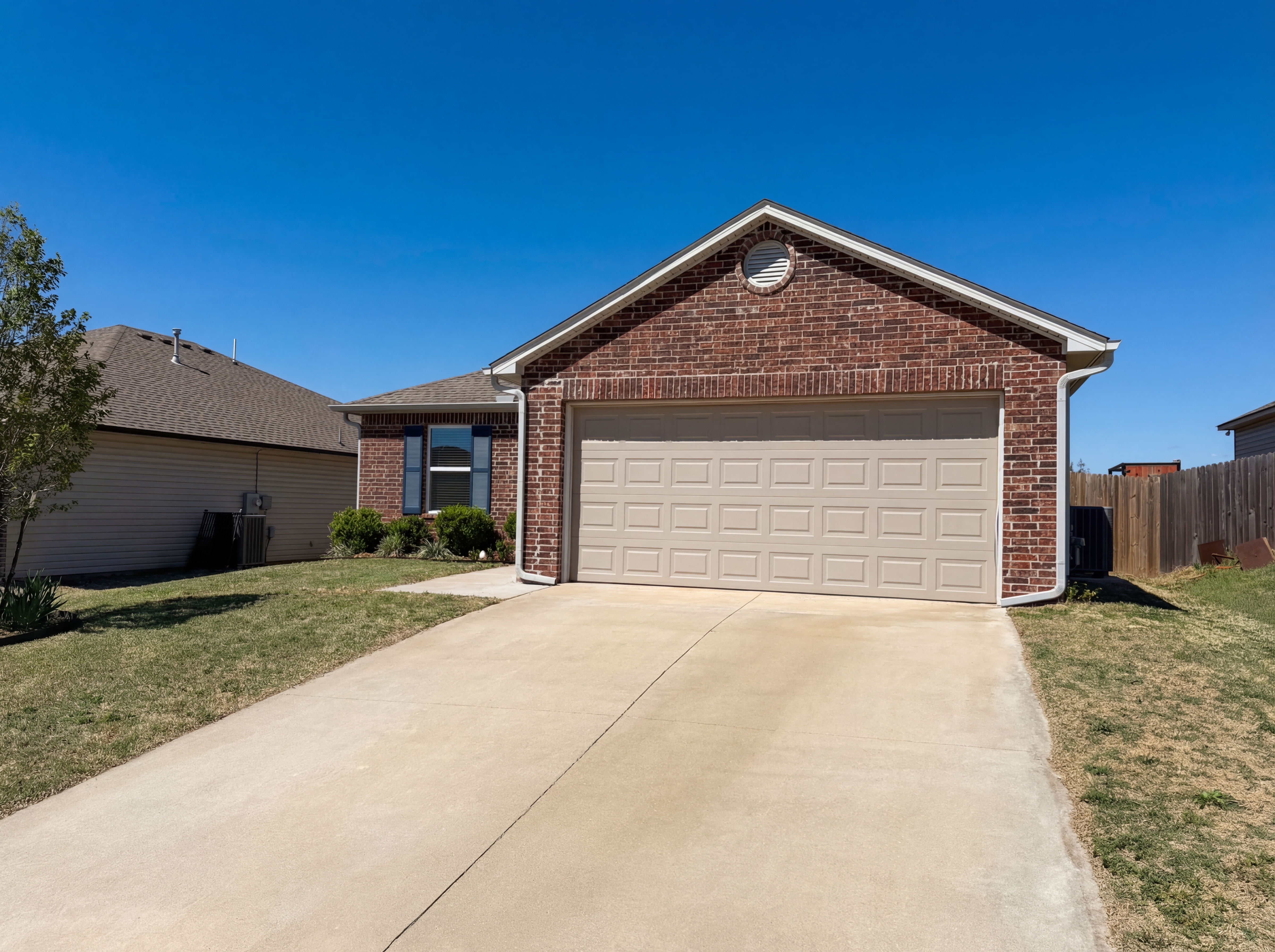 Photo 8 of 25 of 2308 Dillards Dr, Chickasha, OK