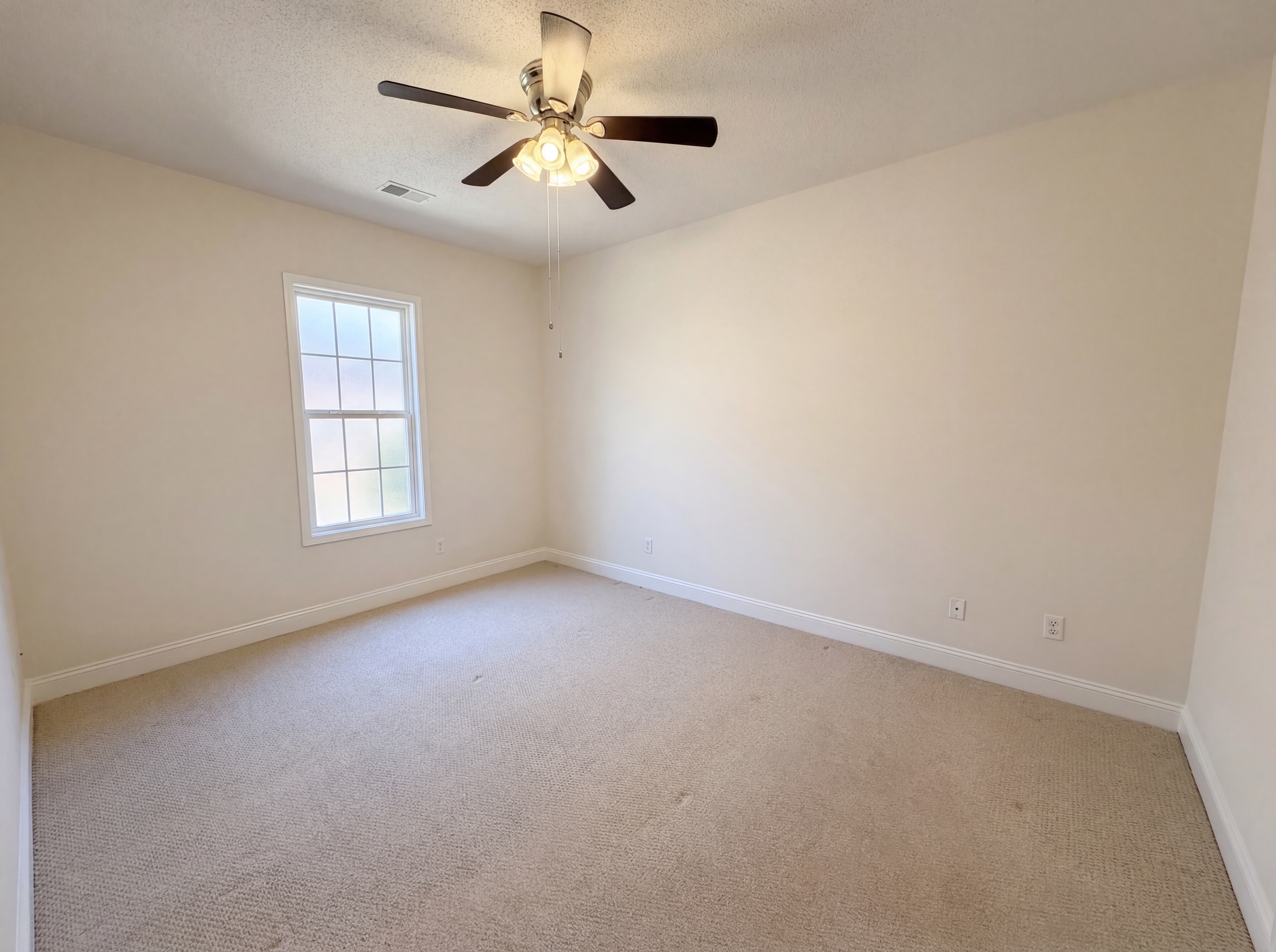Photo 13 of 21 of 227 Faversham Ln, Columbia, SC