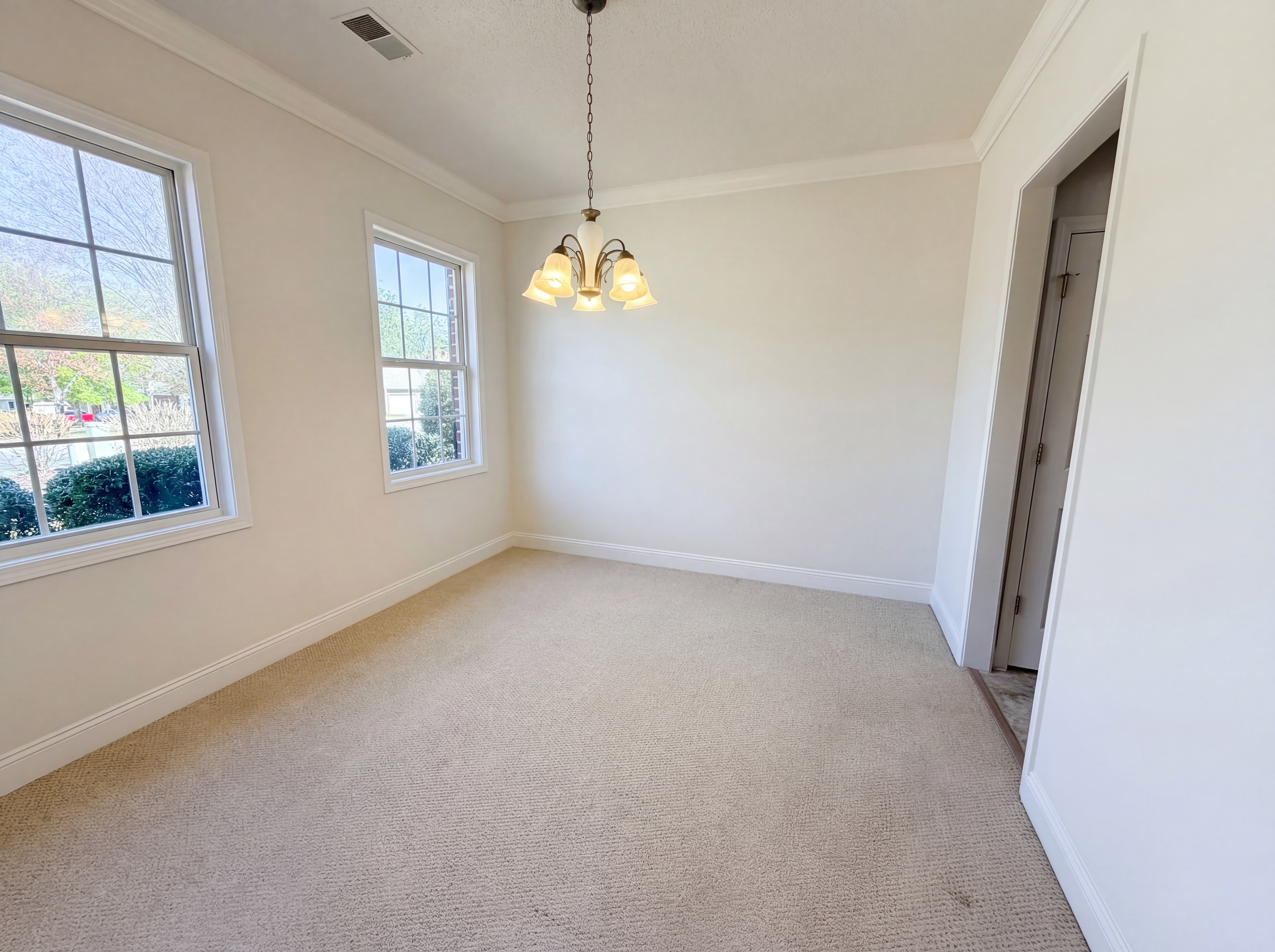 Photo 8 of 21 of 227 Faversham Ln, Columbia, SC