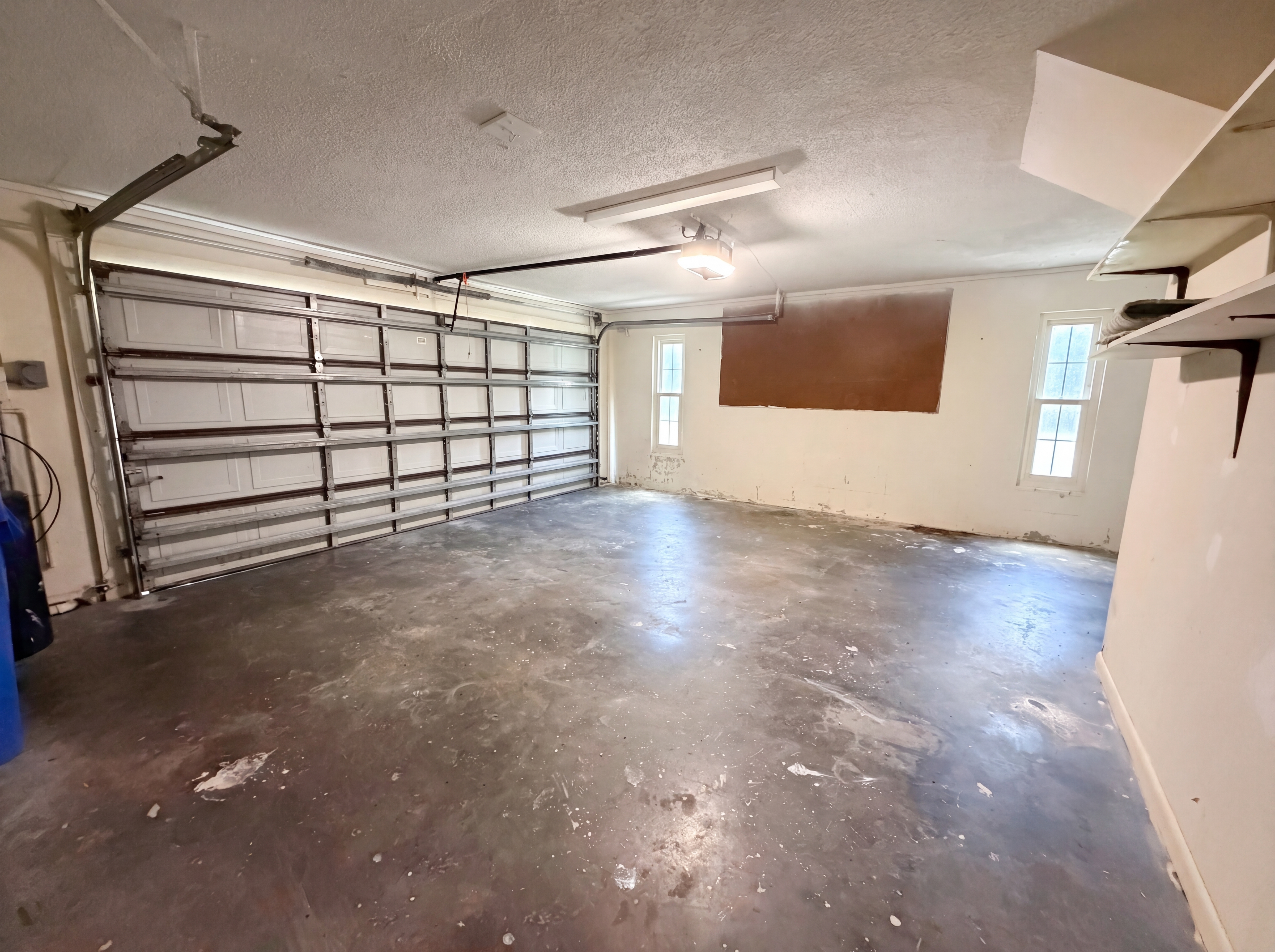 Photo 21 of 29 of 2534 Victarra Cir, Lutz, FL