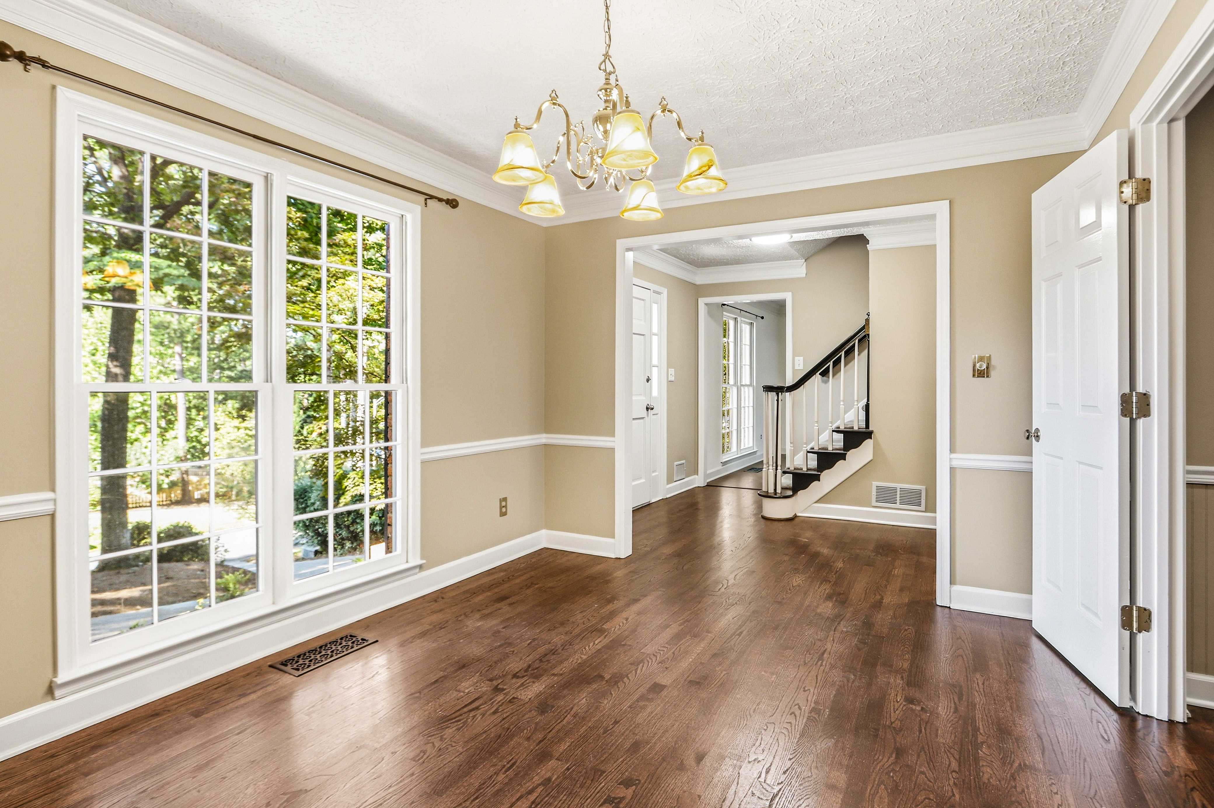 Photo 15 of 56 of 2696 S Arbor Dr, Marietta, GA
