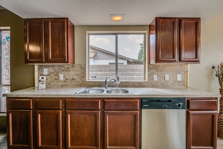 Photo 8 of 33 - 4658 W Aire Libre Ave, Glendale, AZ 85306
