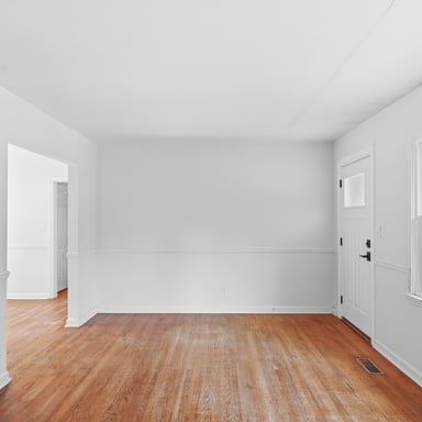 Property photo 3 of 3703 Thrushwood Dr