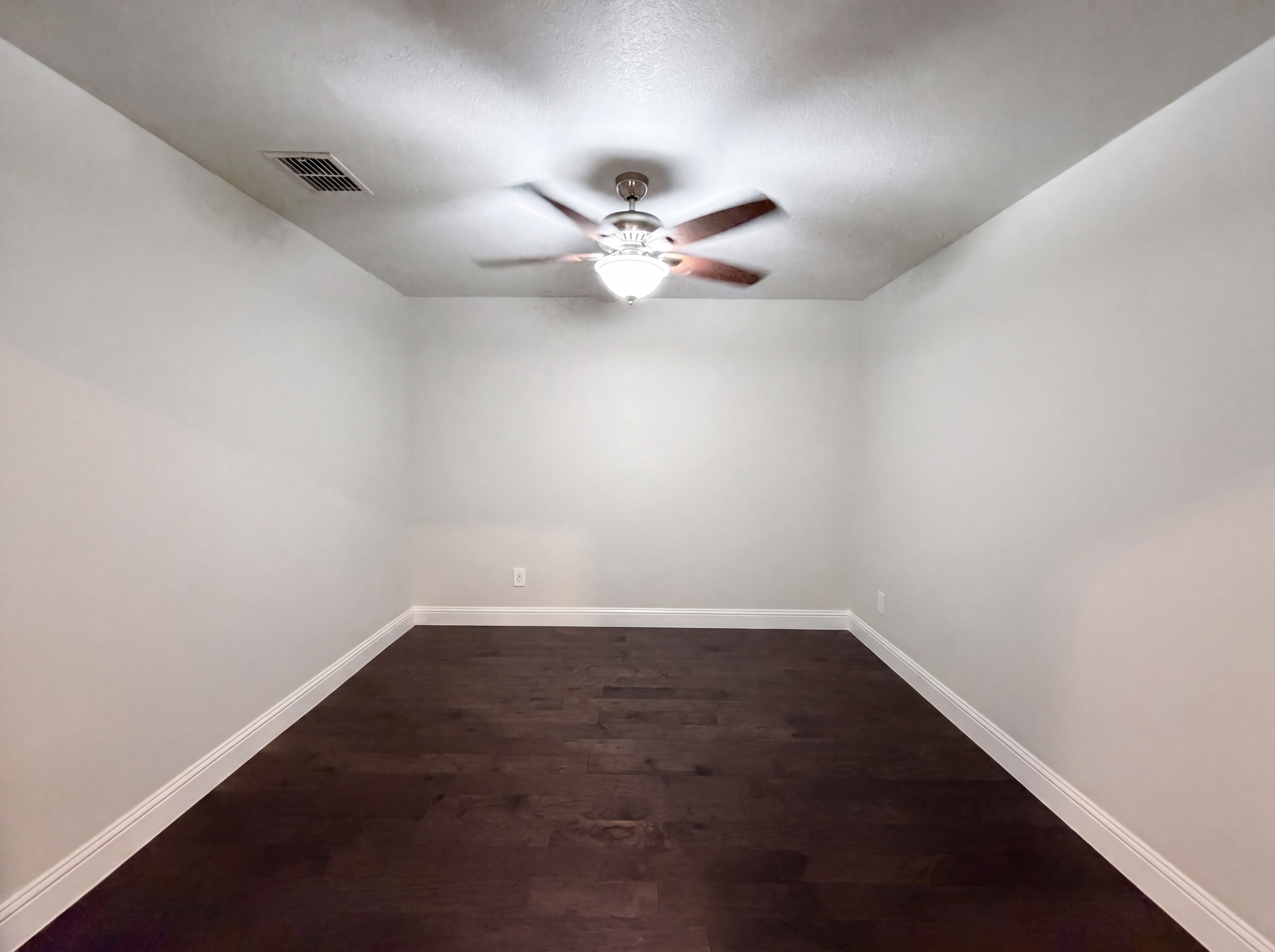 Photo 18 of 31 of 217 Cassandra Ct, Euless, TX