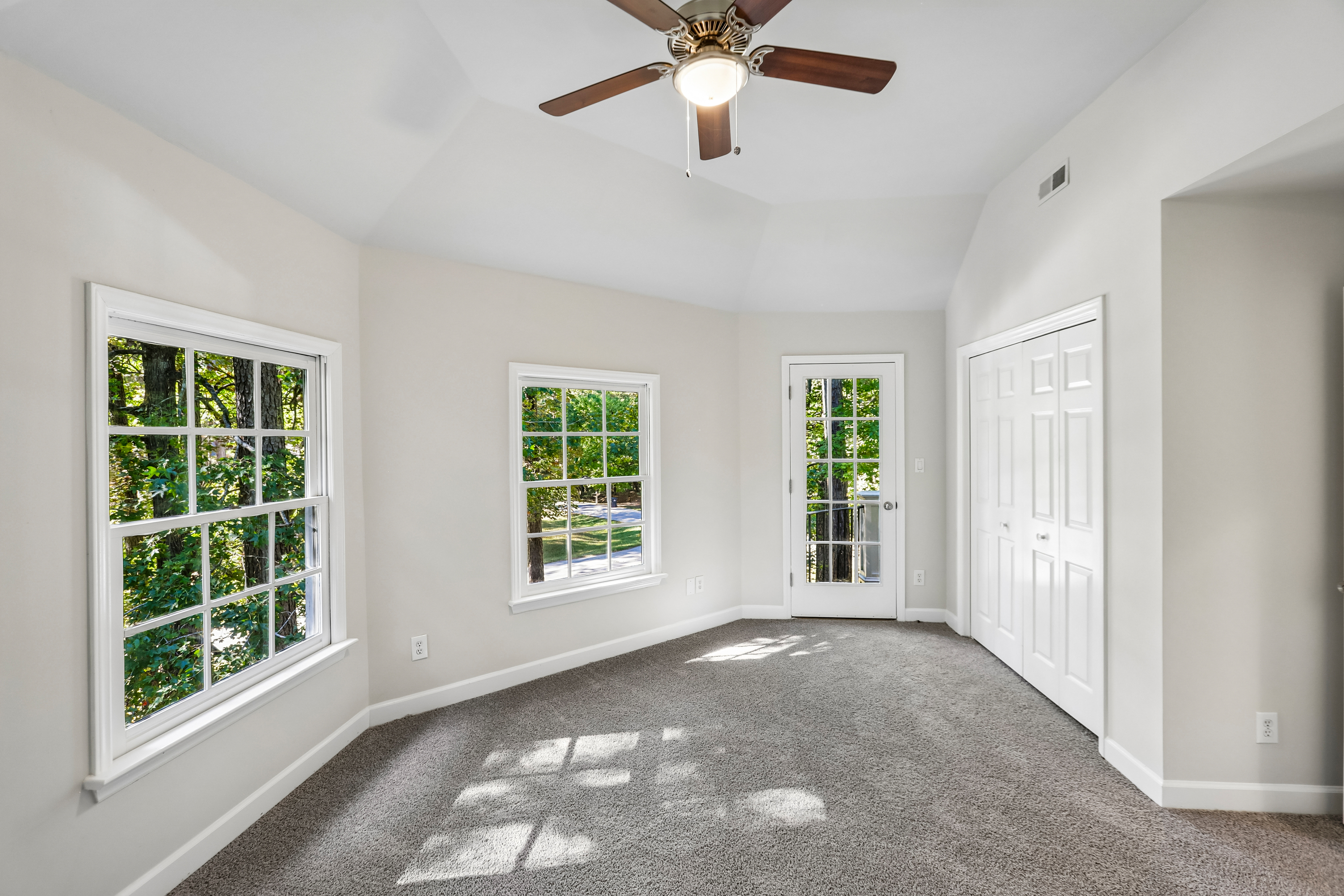 Photo 18 of 40 of 6104 Crupper Ct, Raleigh, NC