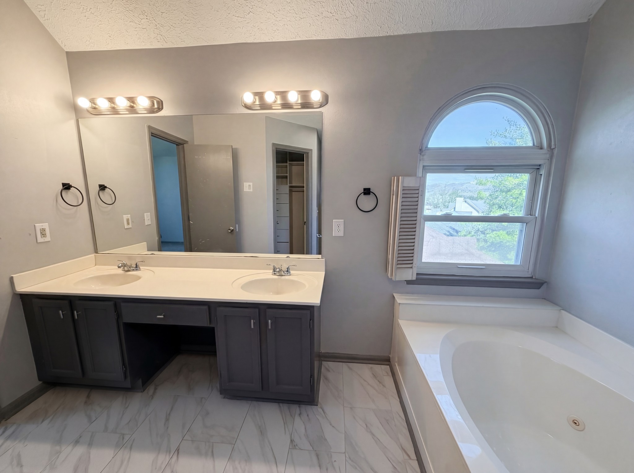 Photo 12 of 21 of 2976 Claymille Blvd, Nashville, TN