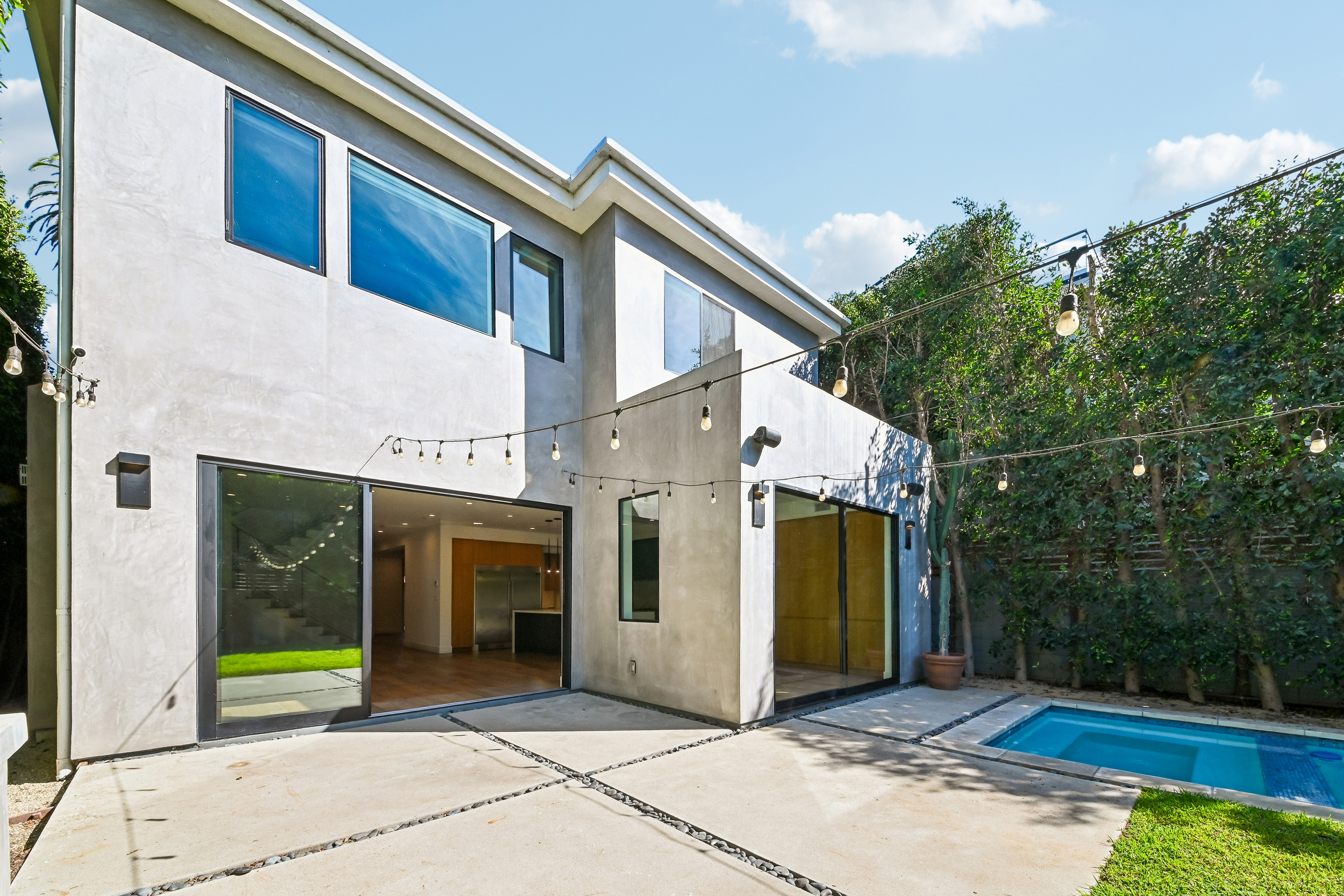 Photo 7 of 40 of 1037 Palms Blvd, Venice, CA
