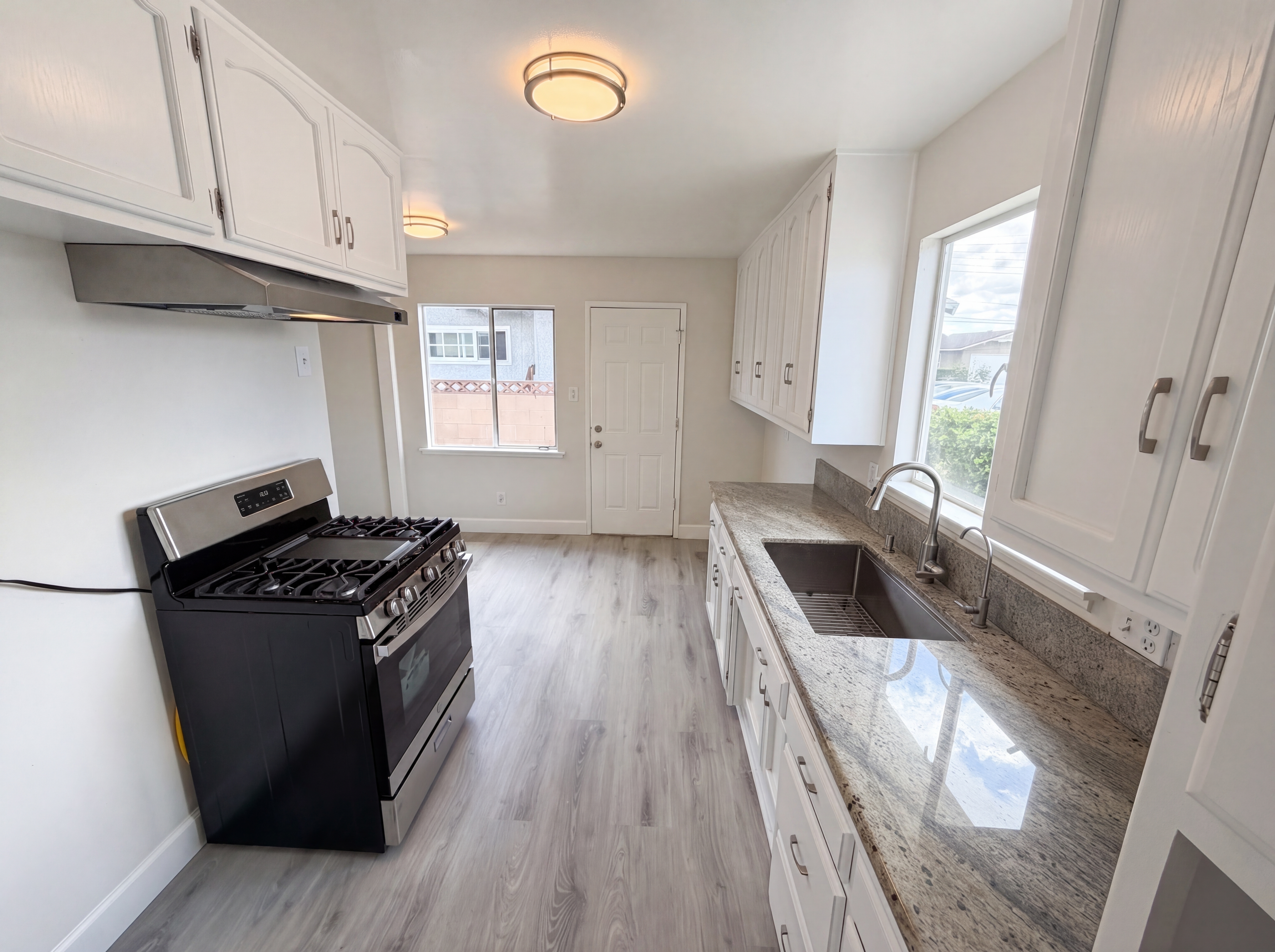 Photo 2 of 29 of 14809 Dancer St, La Puente, CA