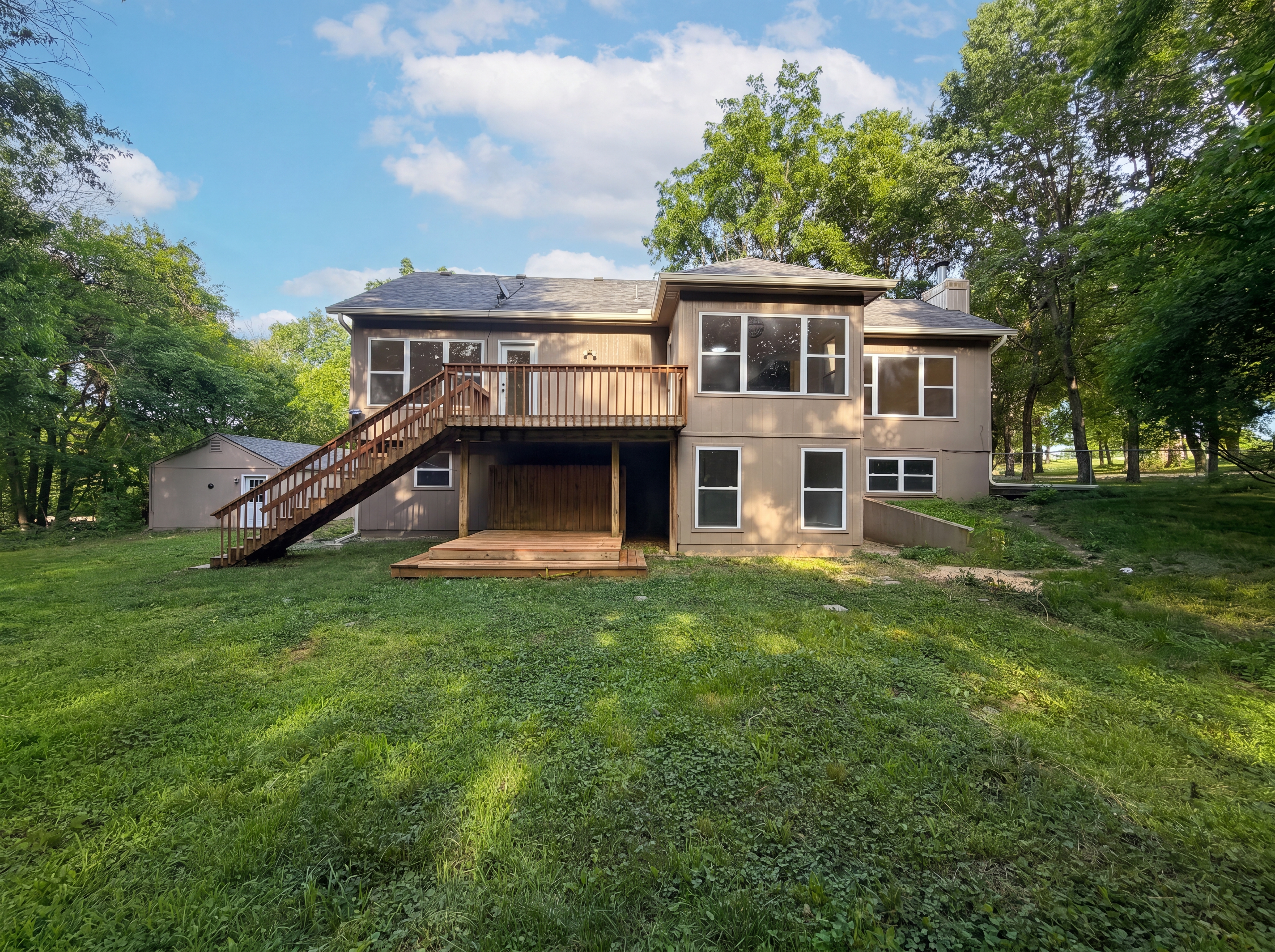 Photo 15 of 20 of 530 NW 1891st Rd, Kingsville, MO