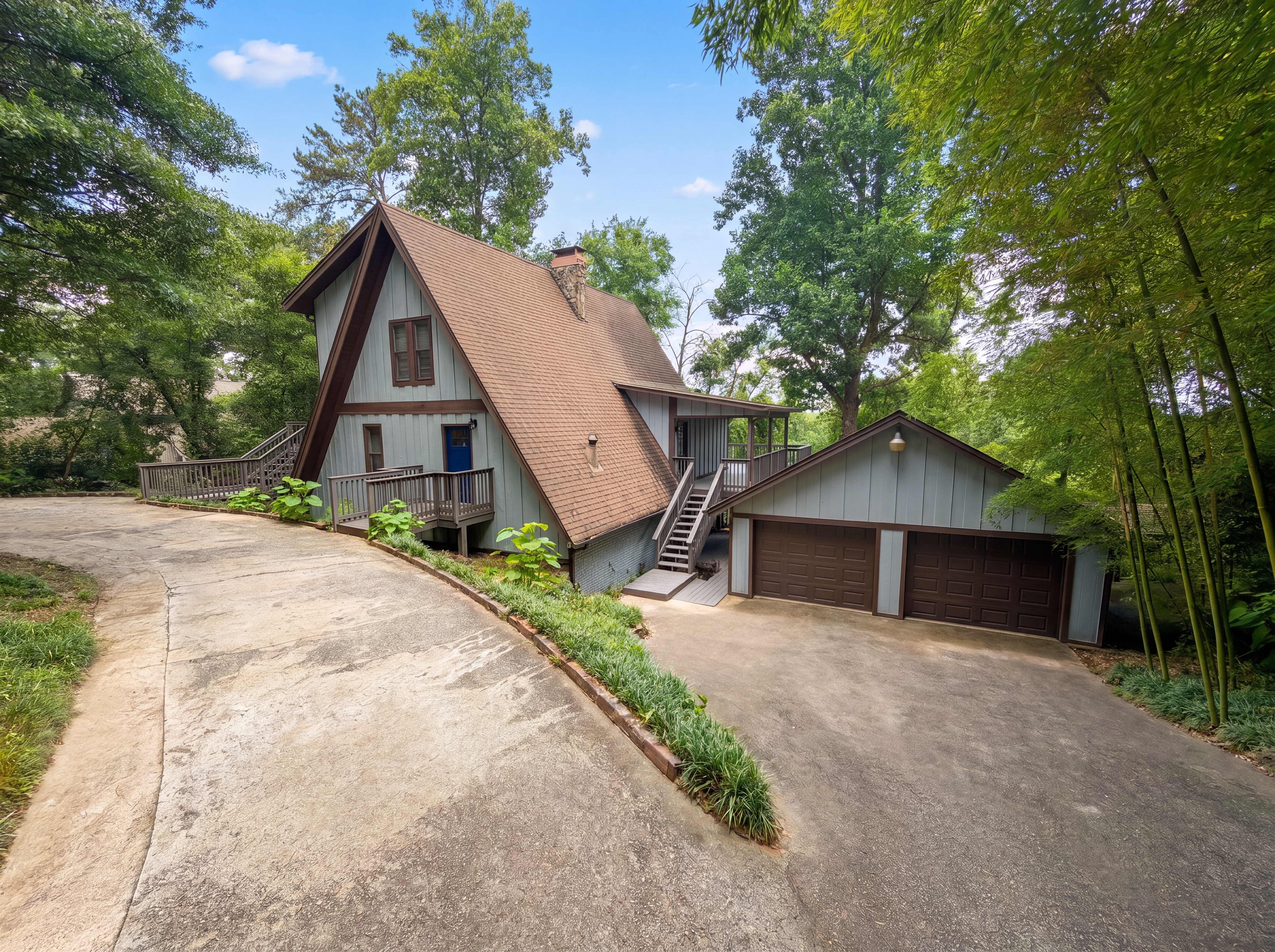 Photo 19 of 27 of 2801 Shades Crest Rd, Vestavia Hills, AL