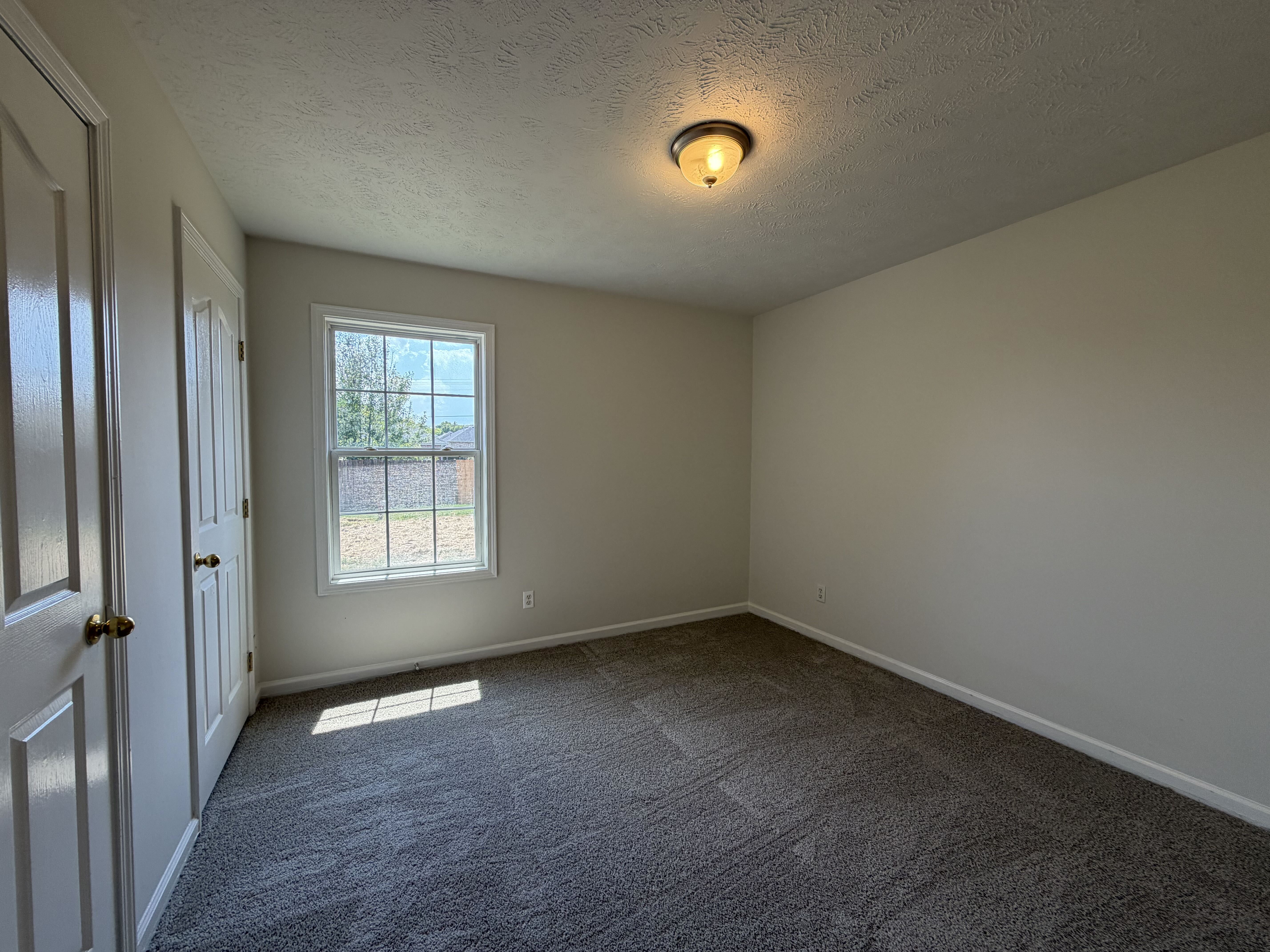 Photo 18 of 22 of 8018 Valencia Dr, Smyrna, TN