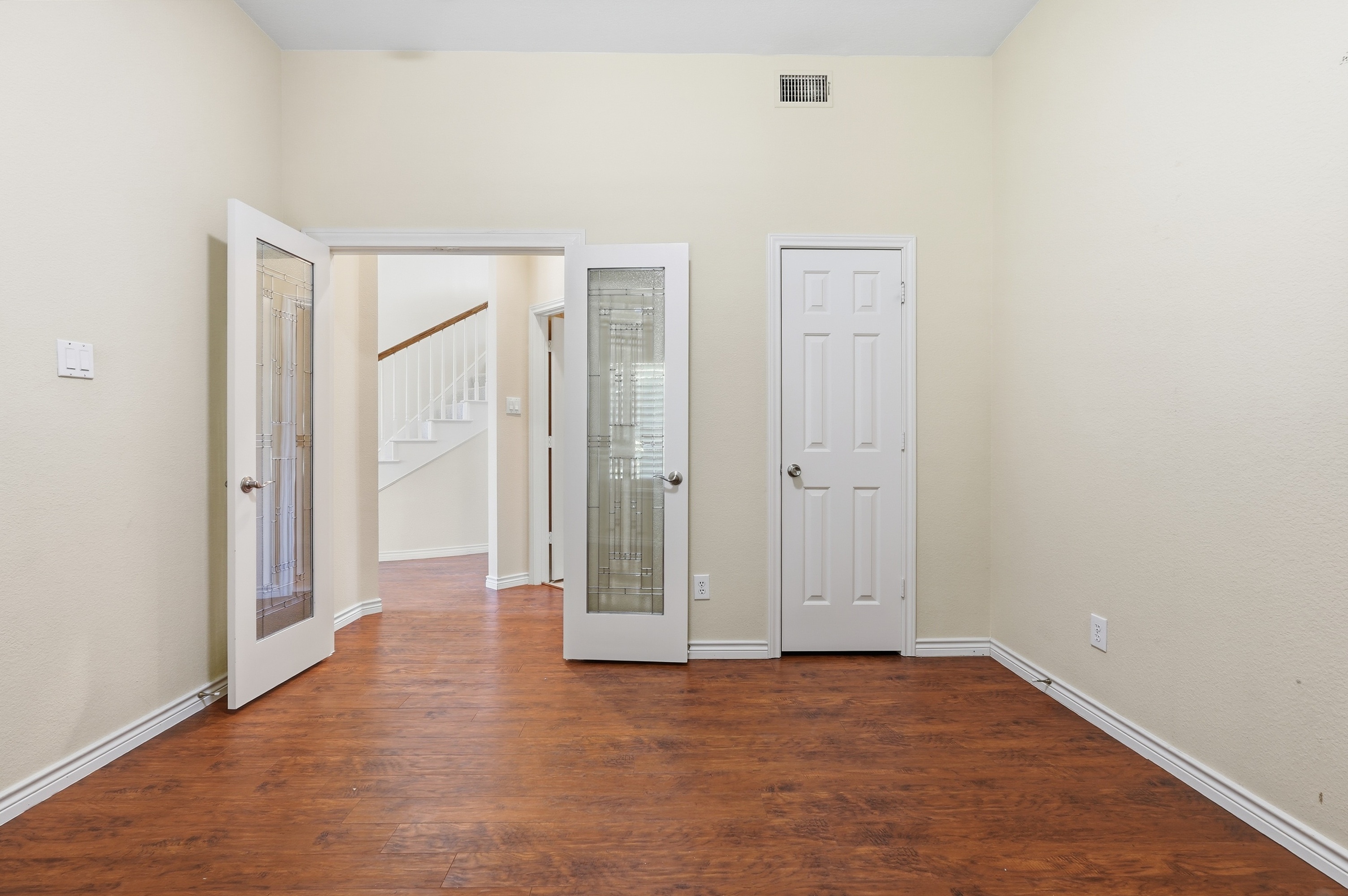 Photo 12 of 43 of 2741 Barrington Dr, Plano, TX