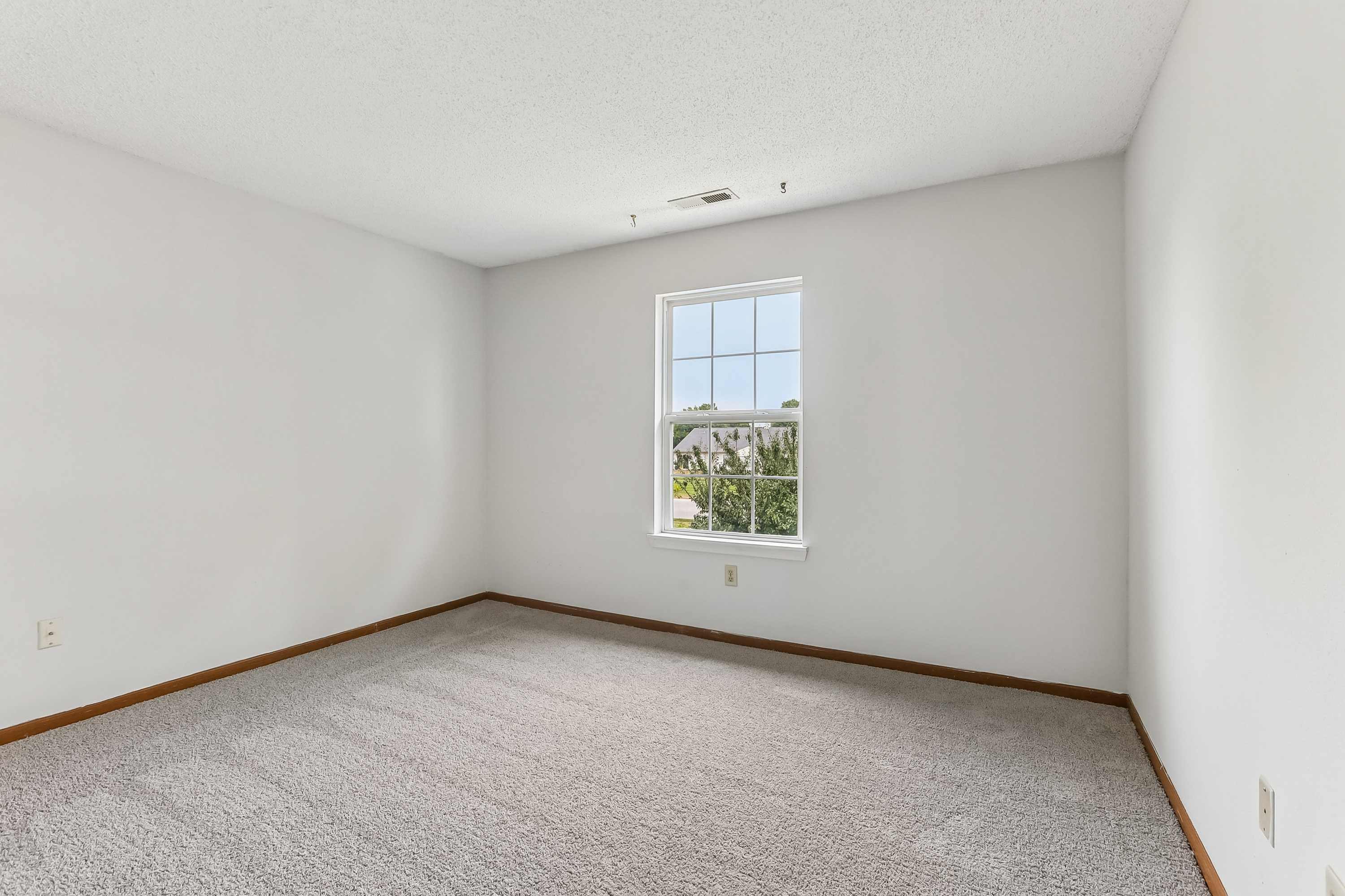 Photo 27 of 44 of 165 Harts Ford Way, Brownsburg, IN