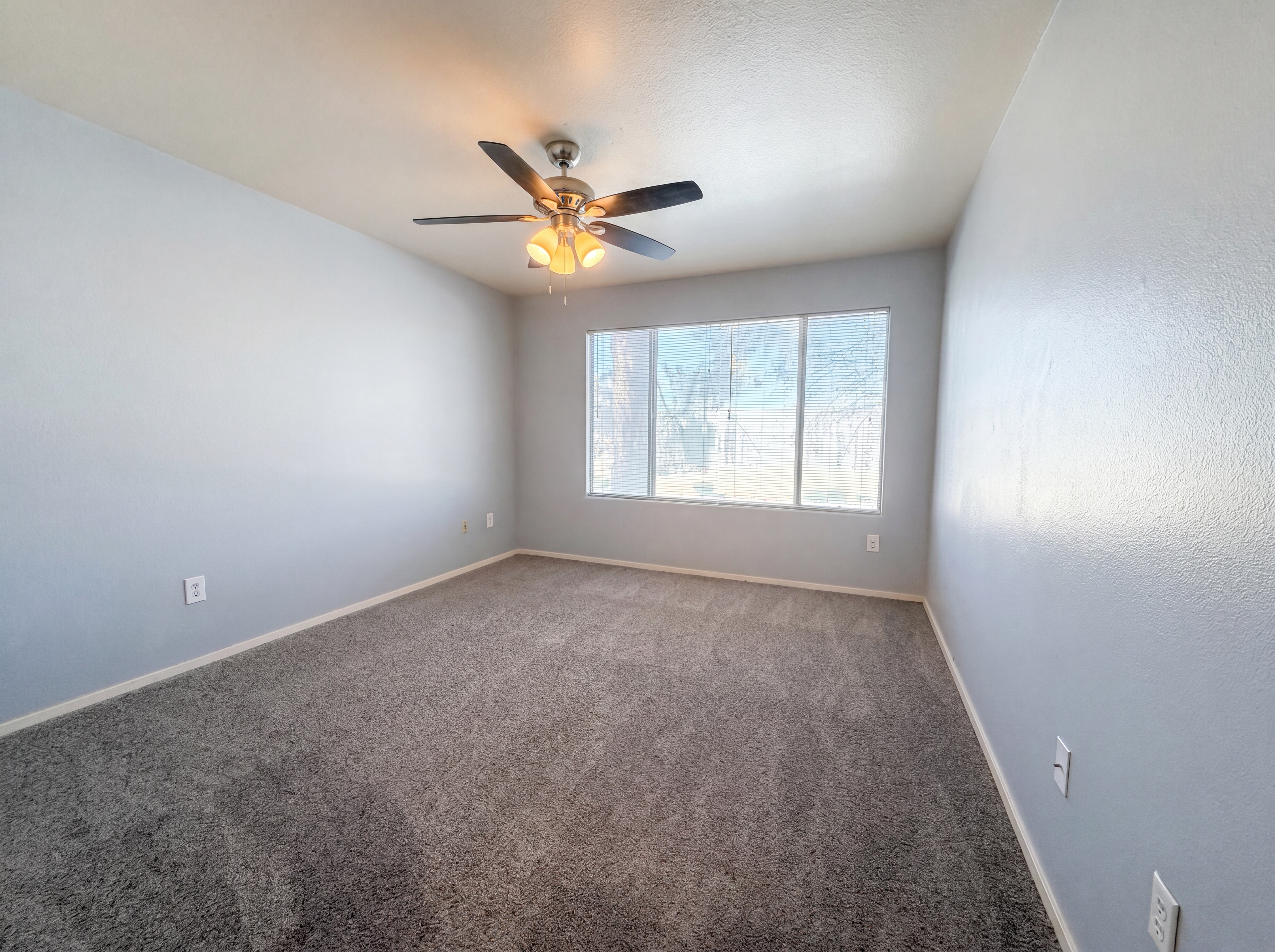 Photo 14 of 23 of 3087 Key Largo Dr, Las Vegas, NV