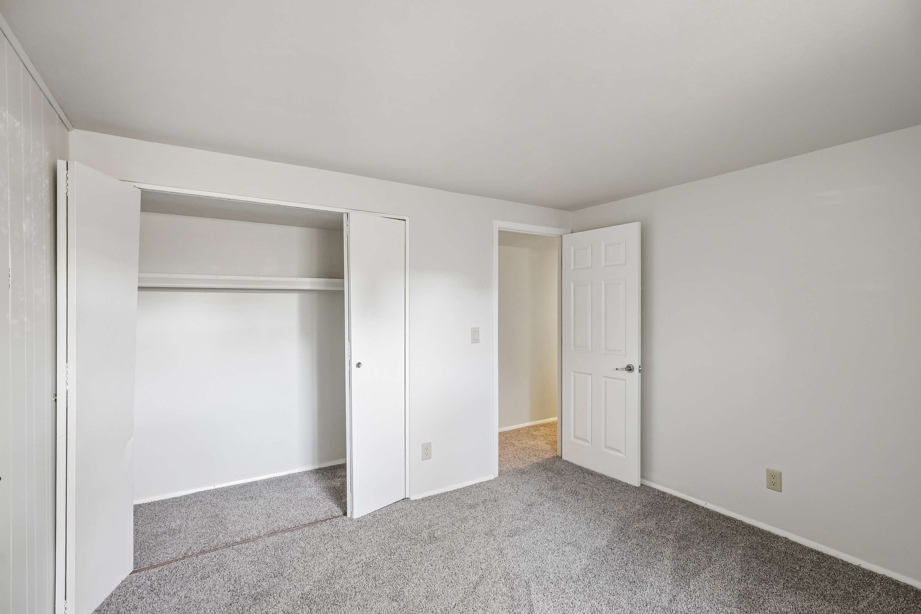 Photo 12 of 39 of 6423 Luton Ct, Dayton, OH